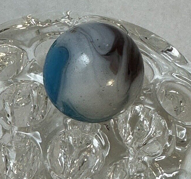 19/32 LIGHT BLUE OPAQUE WHITE RED/PURPLE SWIRLS OF COLOR SHOOTER MARBLE
