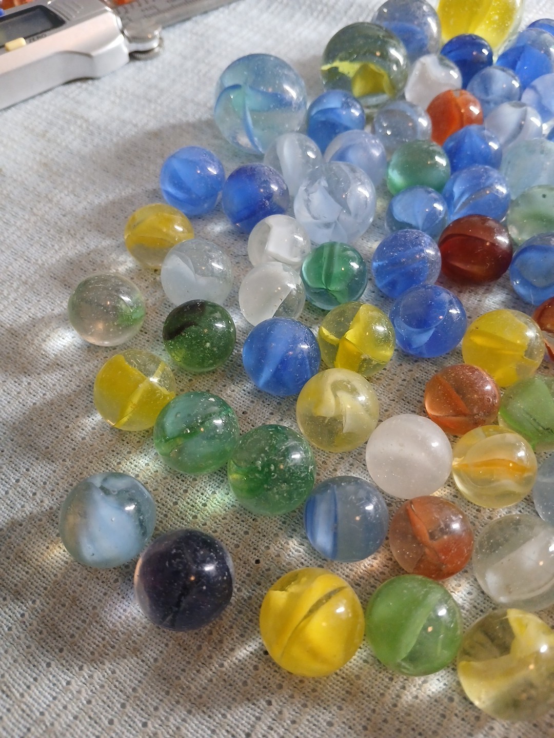 Lot of 80 Vintage CAT’S EYE Marbles – USED Good Condition From Marble Dig Lot 11