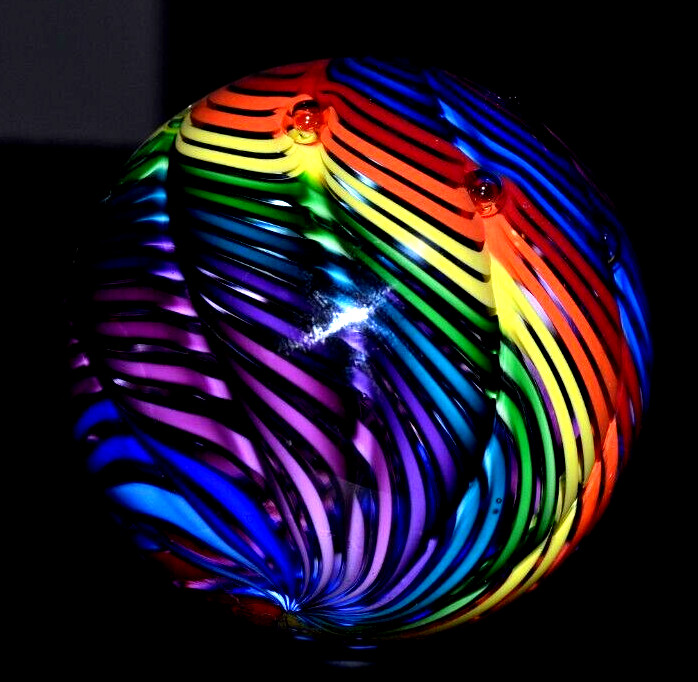 JAMES ALLOWAY GLASS MARBLE/2.711″ORB-RAELYNBOW #58-FAST WORLDWIDE SHIPPING