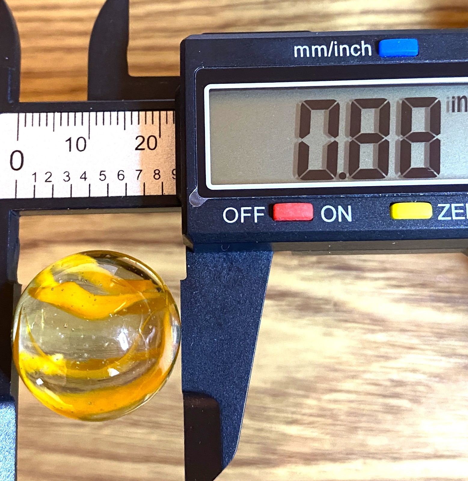SUPER RARE YELLOW “EIGHT FINGER” VITRO CAGED CATS EYE / READ SHOOTER .88″ 8B/104