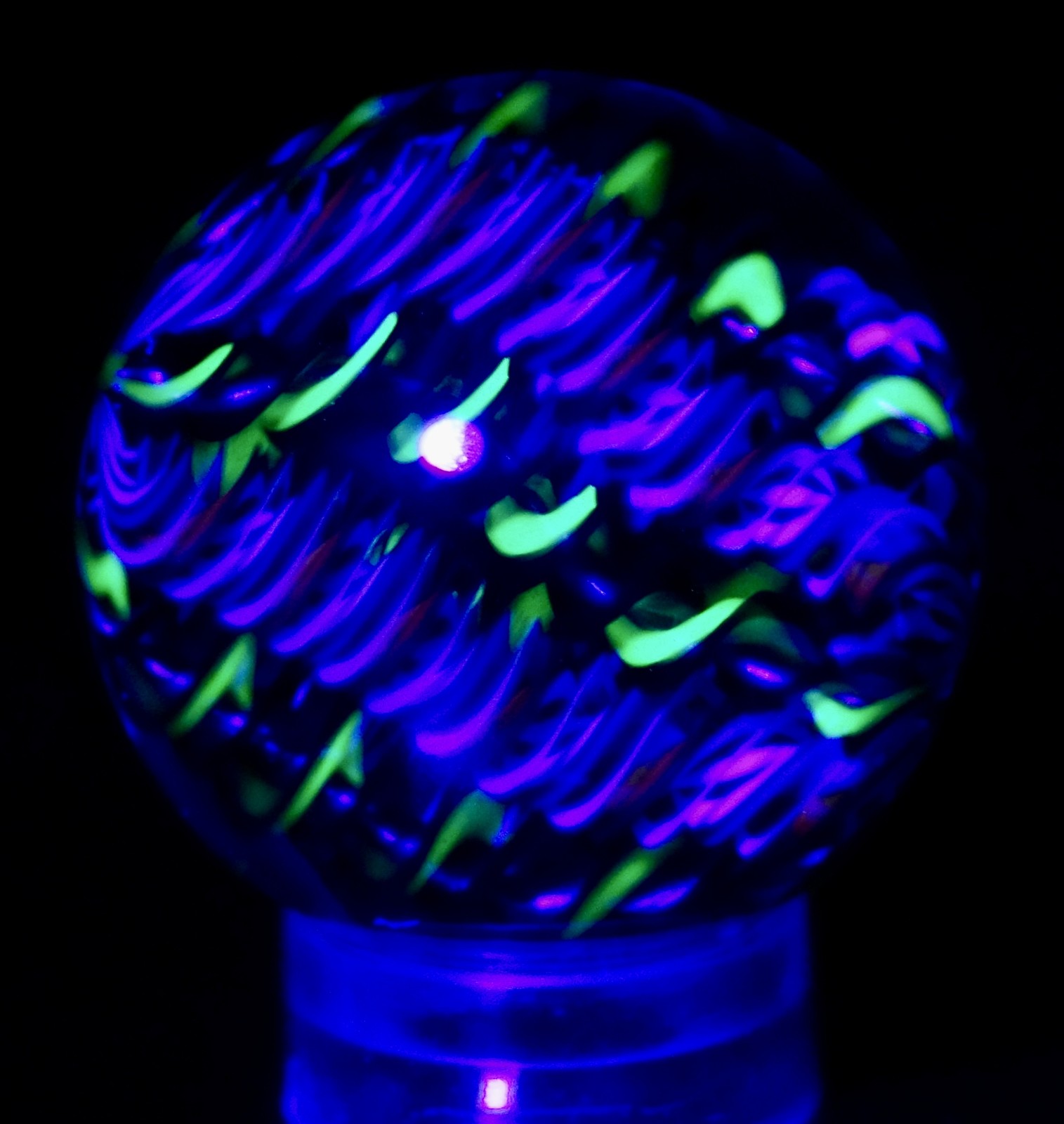 Bryan Trillas Glass Marble/Filigree Cane/UV Reactive/Bipolar Rainbow/0.8-0.9 in