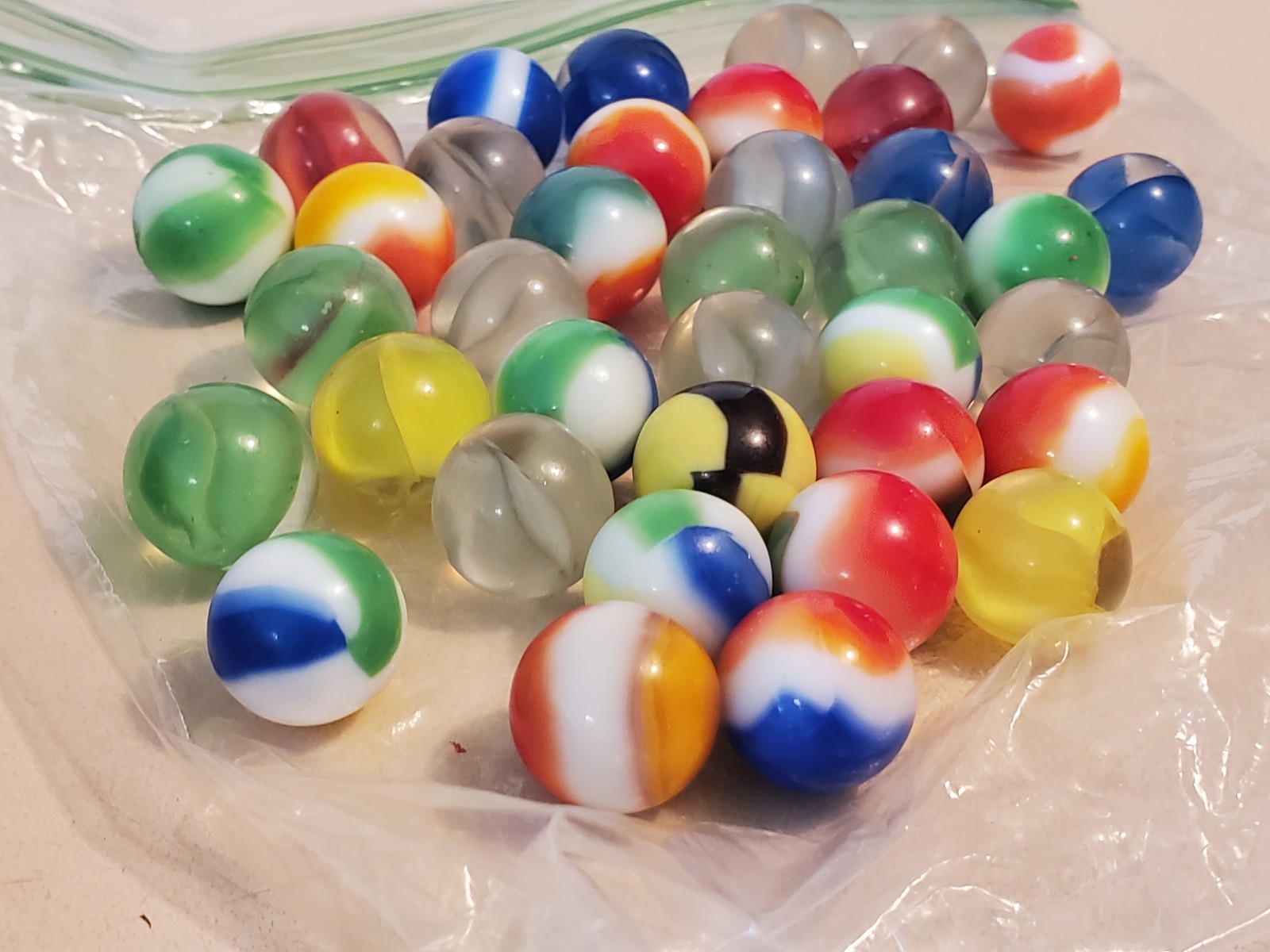 Vintage 1960s Marbles LOT (37) in Leather bag with drawstring. EXC Cond.