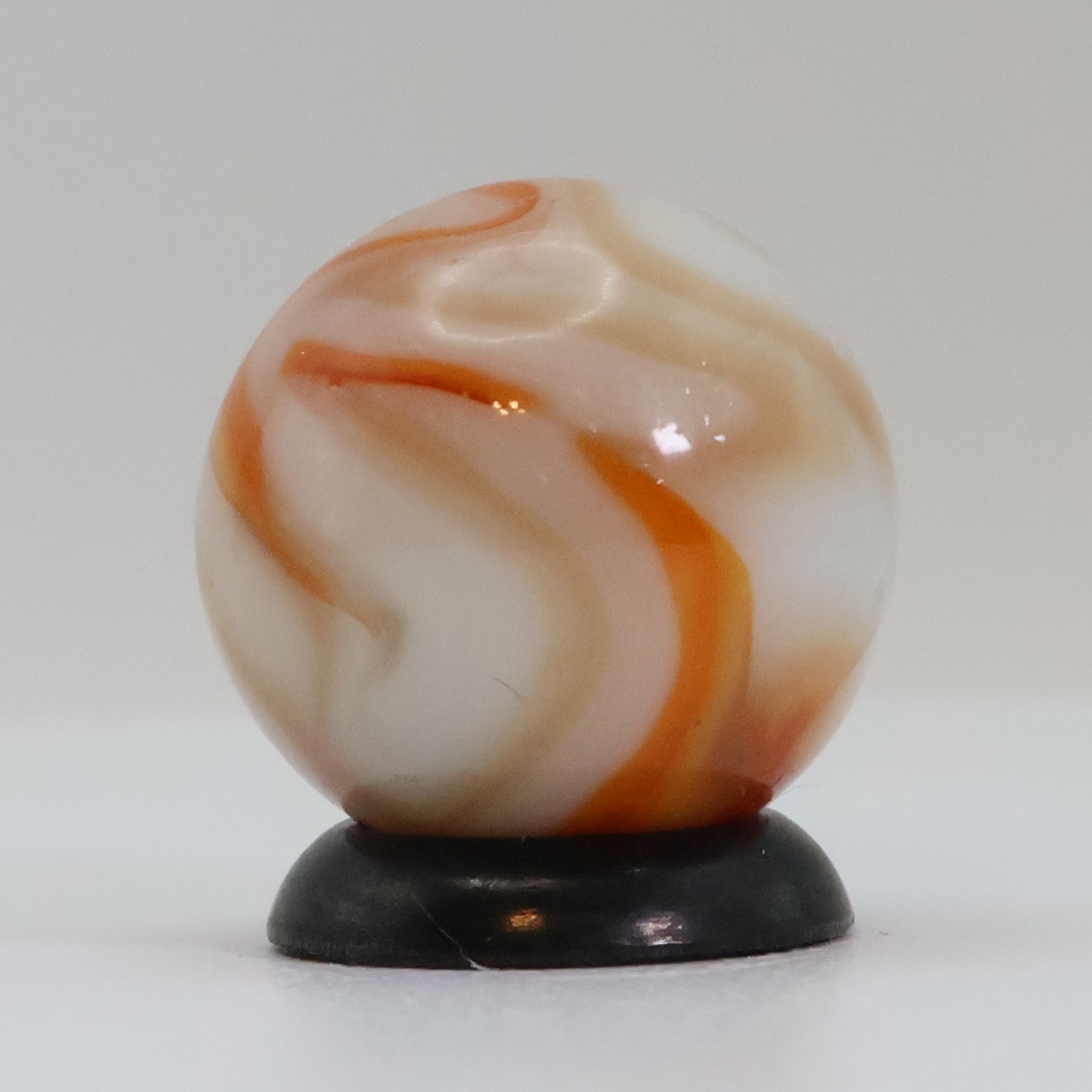5/8″ Swirl Marble Orange Tan White NM+