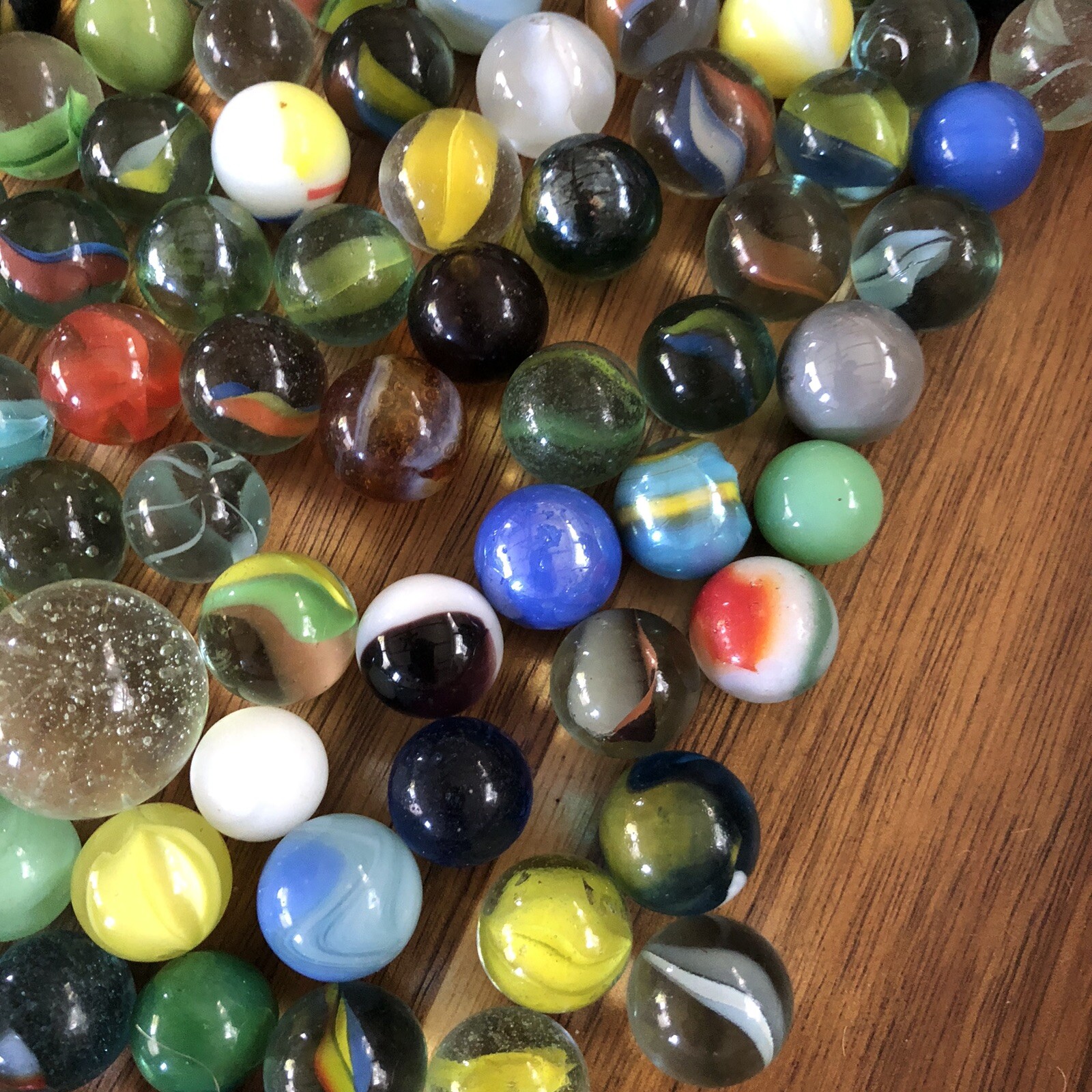 Vintage Lot Of over 150 Marbles Multiple Sizes and Colors Swirls, Solid’s