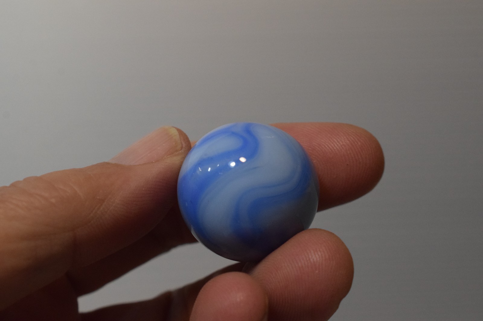 PELTIER GLASS RAINBO MARBLES BLUE ZEBRA 19PC LOT ONE CLOUDY SKY SWIRL SHOOTER