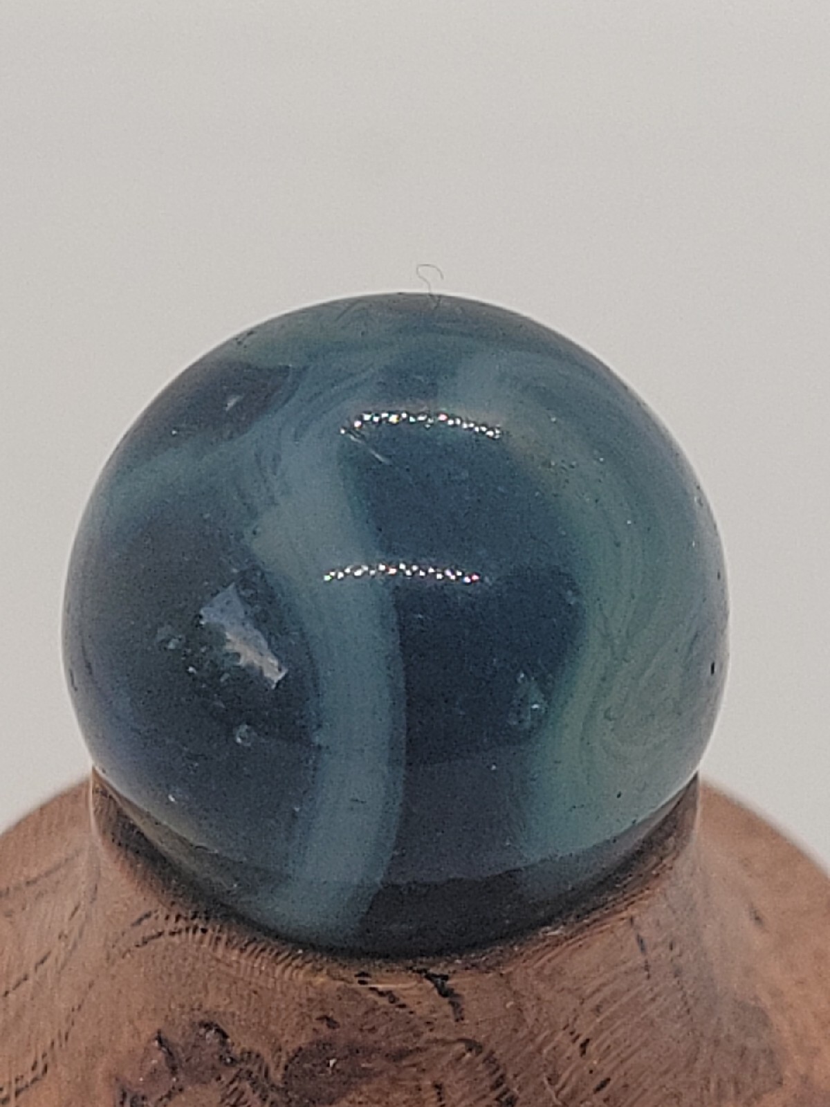A20• Vintage Ravenswood Marble Brand, “Ravenswood Swirl” 5/8″ Near Mint Cond