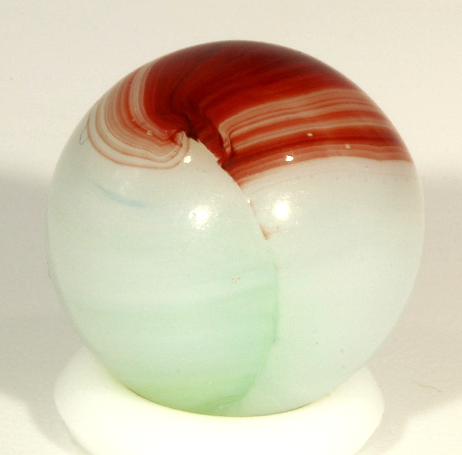 Akro Agate Green, Oxblood Patch Marble 9/16″- Mint