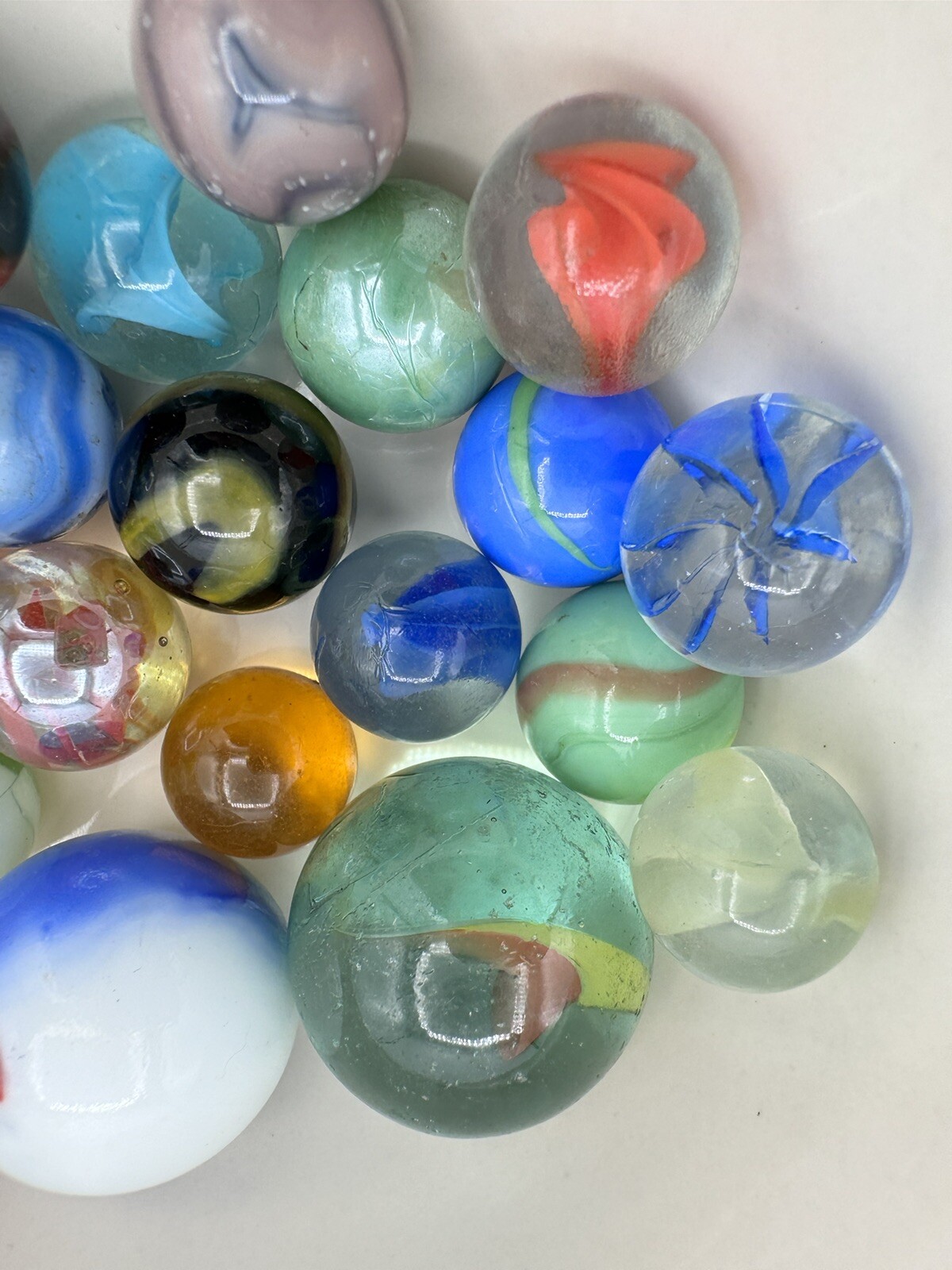 Vintage Marble Lot Of MARBLES UV Reactive Cadmium Uranium Lot #41