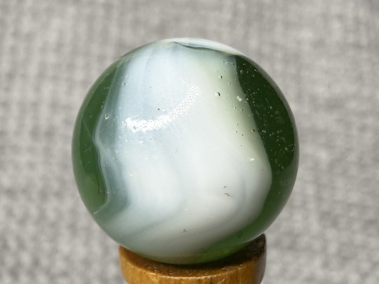 Vintage Peltier Green Fizz Rainbo Marble .67” NM
