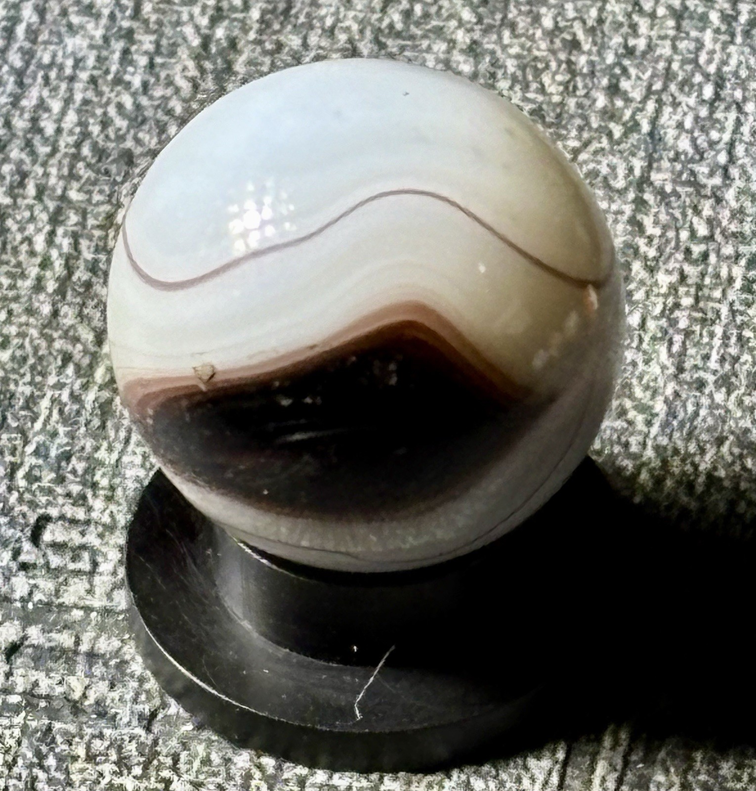 VTG Alley Agate Company Swirl Marble .61 Oxblood Horsehair Tiny Chips See Pics