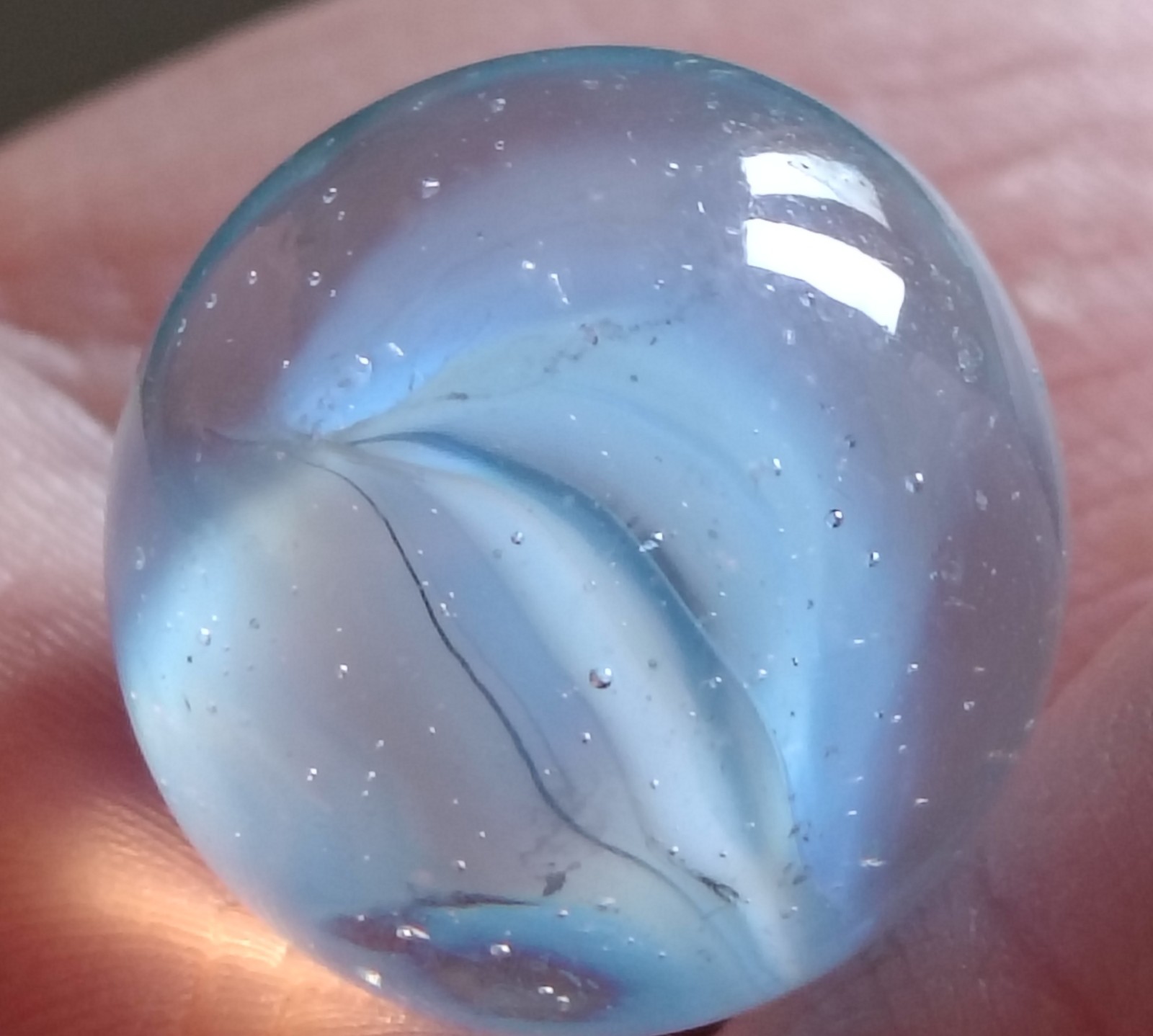 Vintage Fancy Four Vein 0.59″ White Blue Cats Eye Marble Ox Hair? Peltier Glass