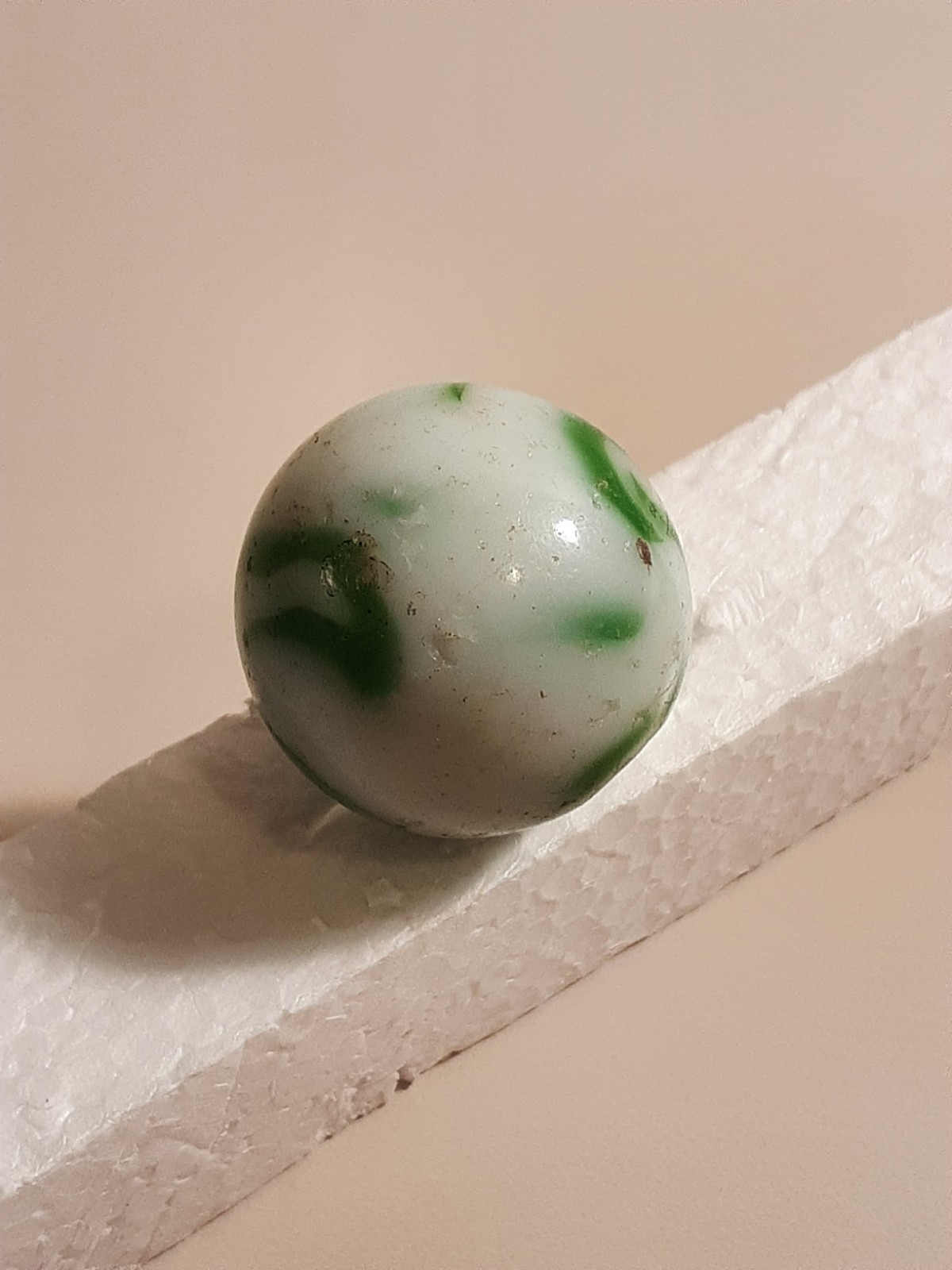 Large Shooter Marble white and green (Item M03)