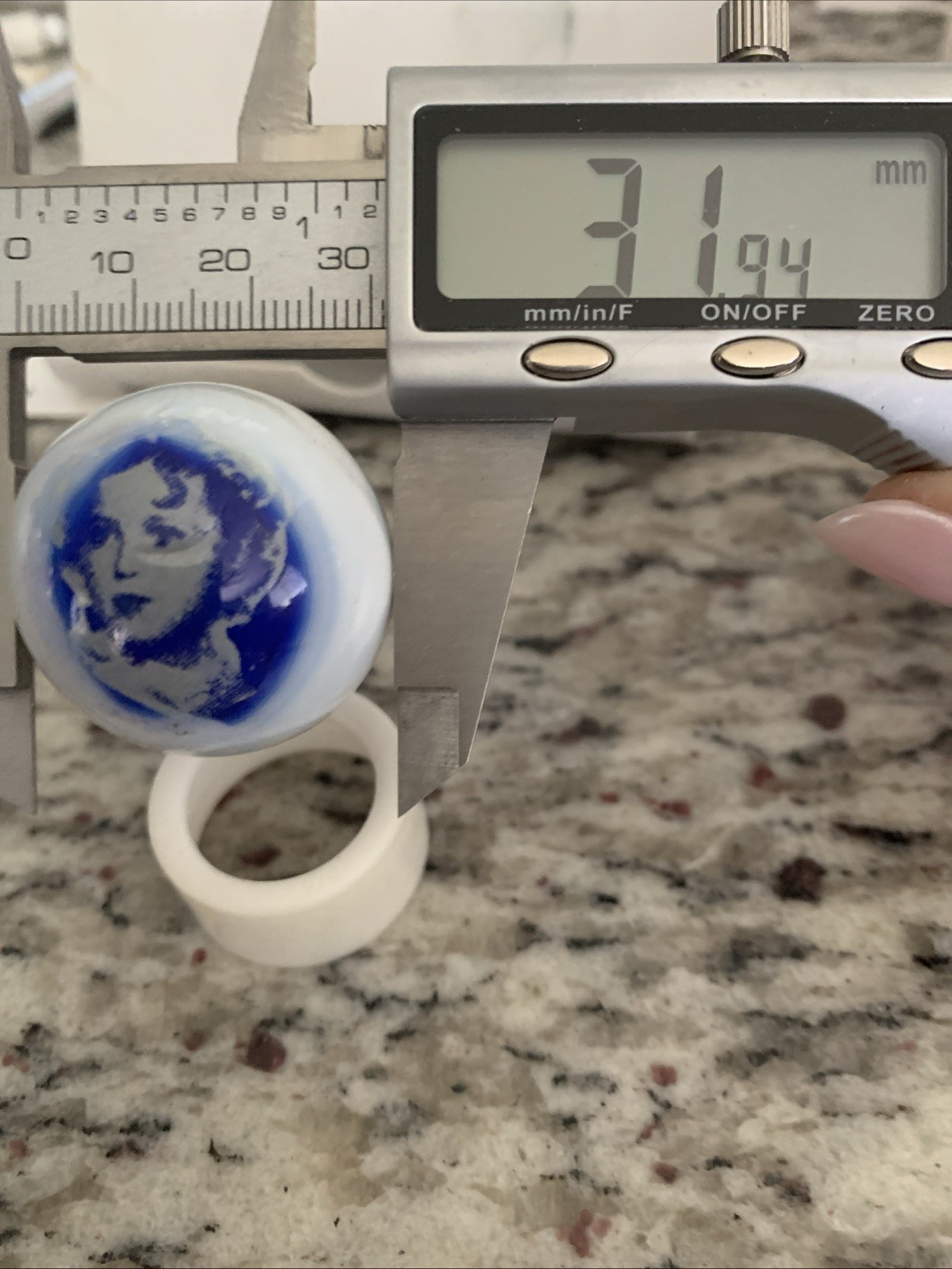 OLD VINTAGE 1.22” BLUE MARBLE SHIRLEY TEMPLE WHITE MILK GLASS 1960’s