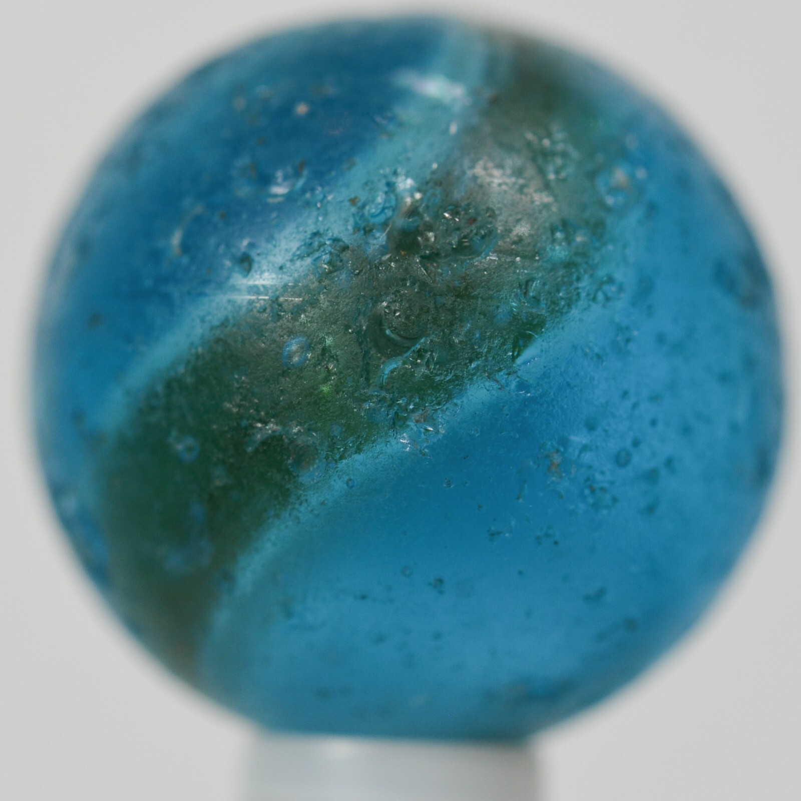Handmade White Ribbon Lutz Marble Blue Base 3/4 in, Collectible, Germany S1394