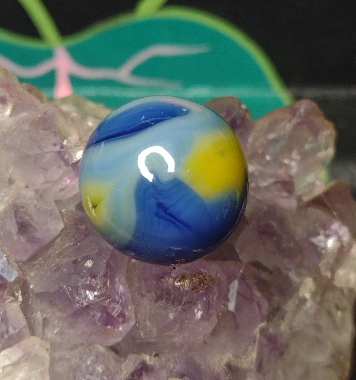 Funky UV TRI-COLOR Tear Drop 💧 SWIRL Collectibles Toys Vintage Marbles .58″