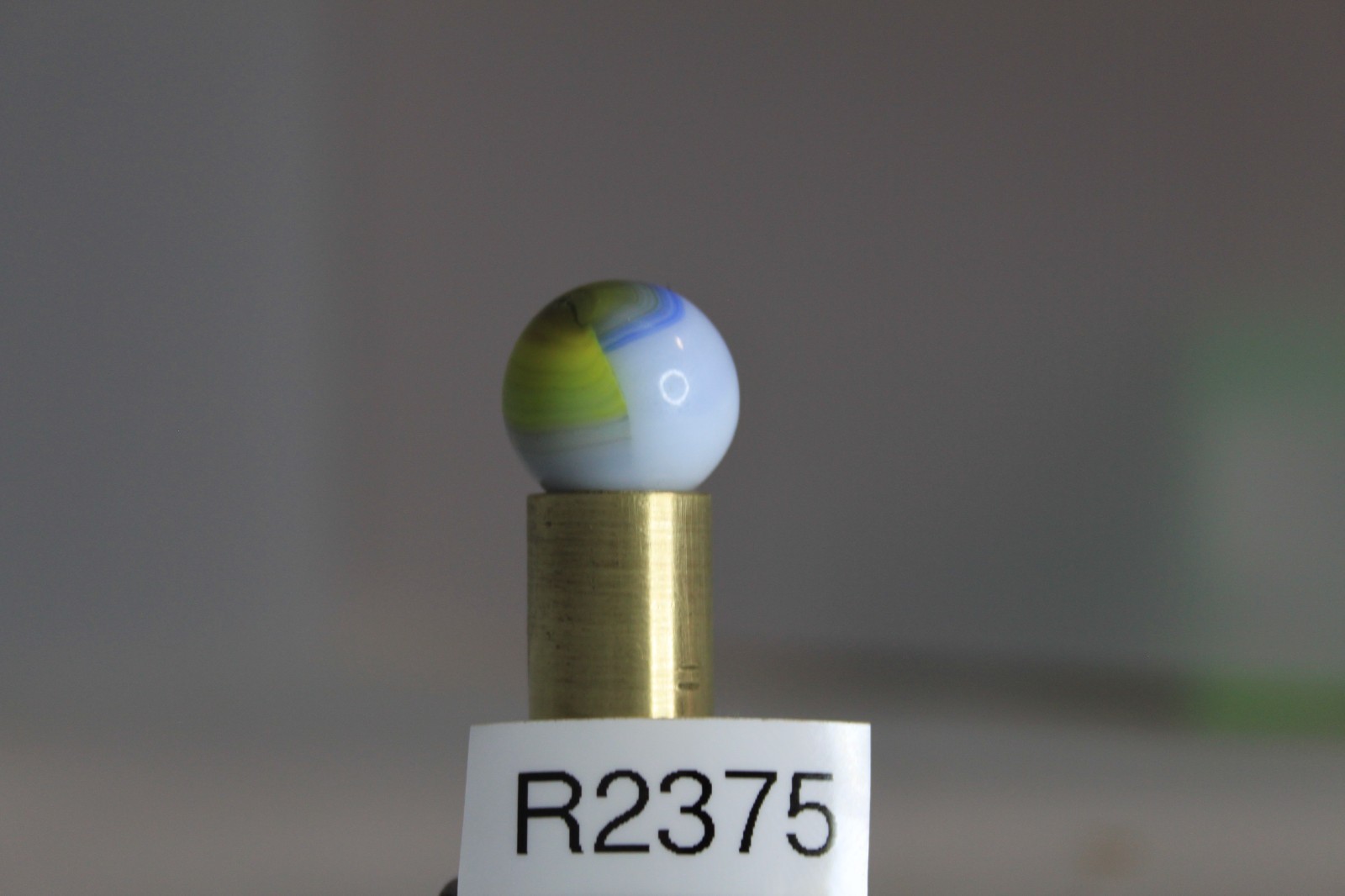 AKRO AGATE CORKSCREW SPIRAL SKY BLUE YELLOW OPAQUE WHITE 5/8″ MARBLE GLASS