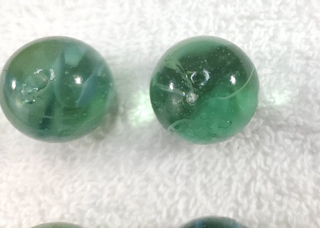 LOT OF 4 VINTAGE BEAUTIFUL BOULDER SHOOTER 1 1/8 CAT EYES MARBLES 1970S 1980S