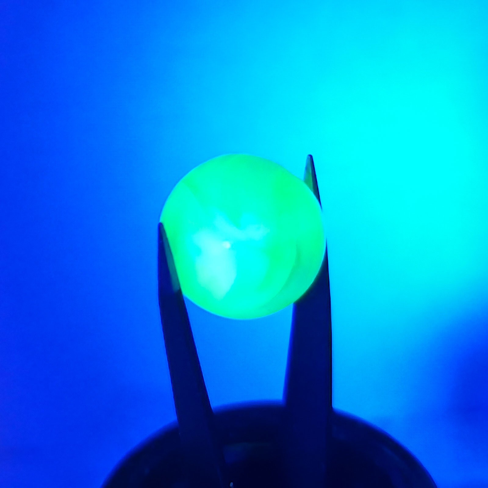 Light Green Swirl Vaseline Old Machine-Made Marble Glows under a Blacklight 5/8”