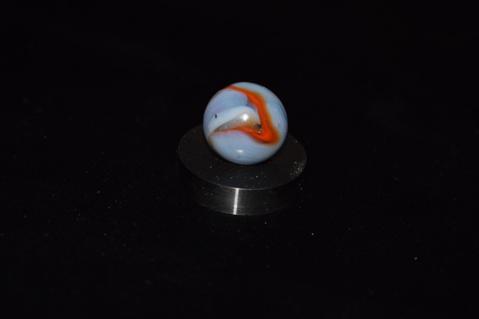 ⭐Vintage Rare Alley Translucent 🔵🔴Spiderman 🕸 Toy Marble Size .625″=5/8″ NM⭐