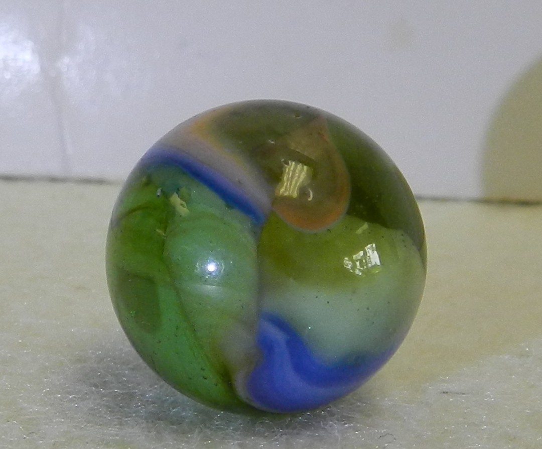 #20982m Vintage Peltier Glass Marble .66 Inches *Mint Minus*