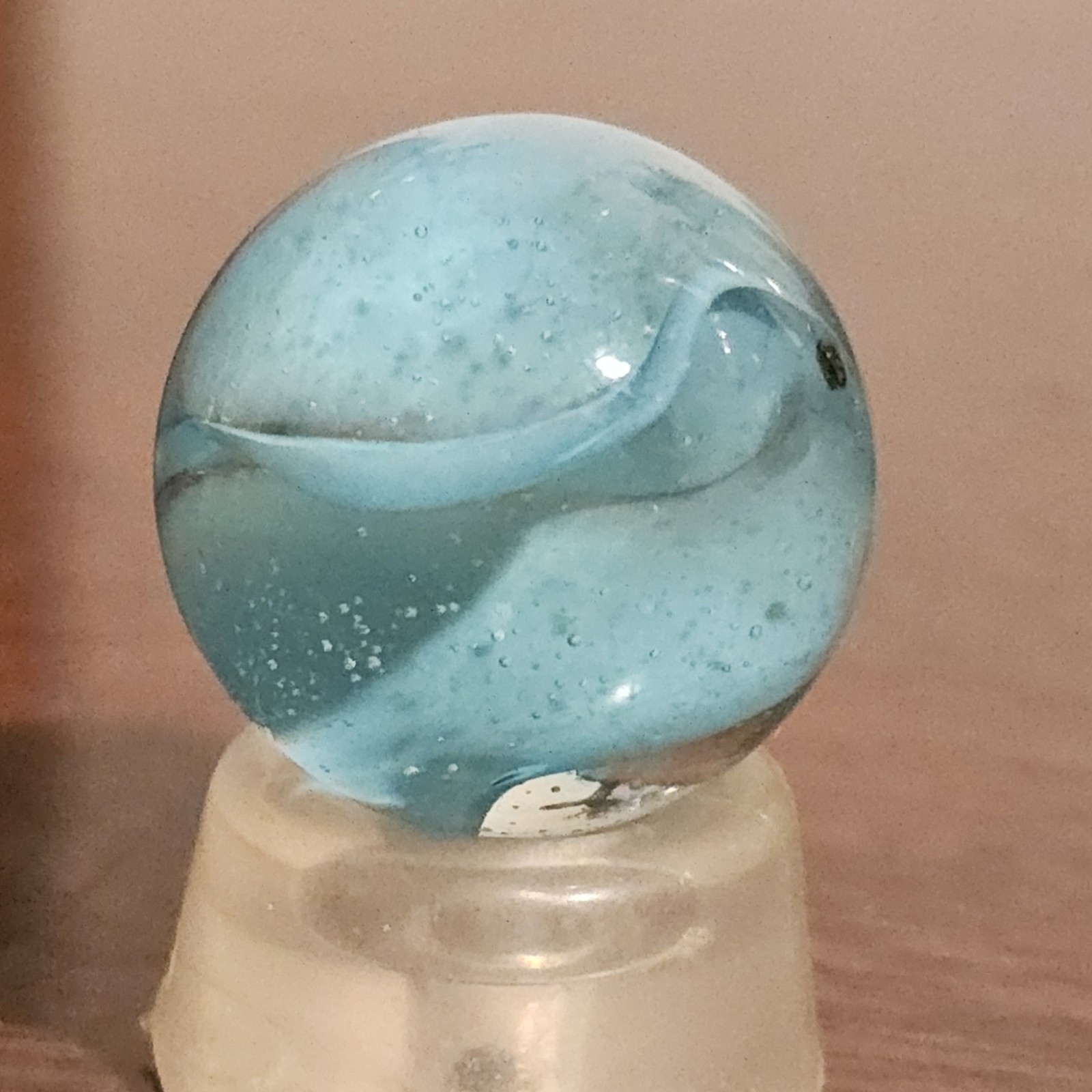 Vintage CE Bogard Blue 4-Lobe Floppy Cats Eye .937 Shooter Marble w Inclusion