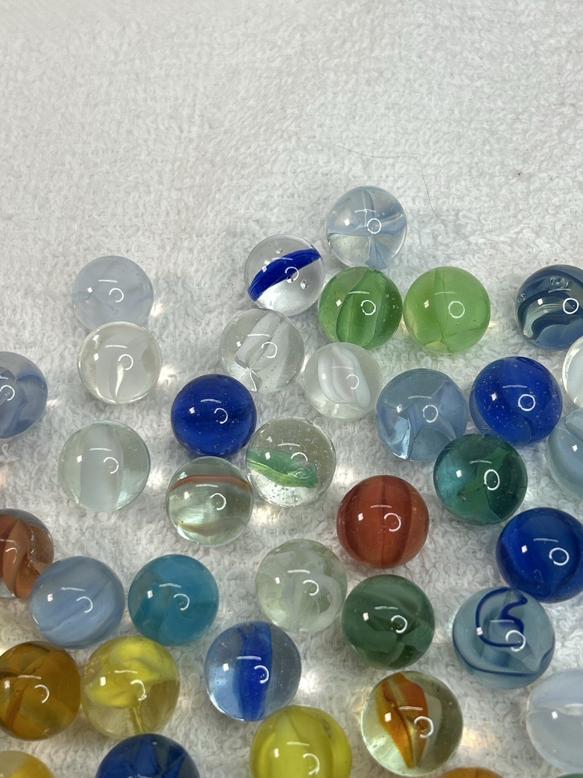 Vintage Lot of 100 Cat’s Eye Marbles Possibly Some Hybrid or Banana ? Lot 2