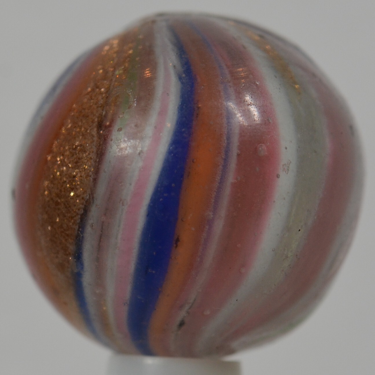 Handmade Onionskin Lutz Marble 13/16 in, Near Mint-, Small Chip, Germany, S1358