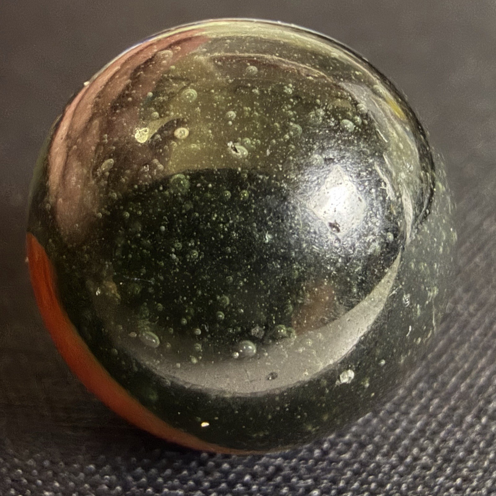 Vintage Peltier Rainbo Green Transparent Base Red White Ribbon Glow .63 MINT-NM