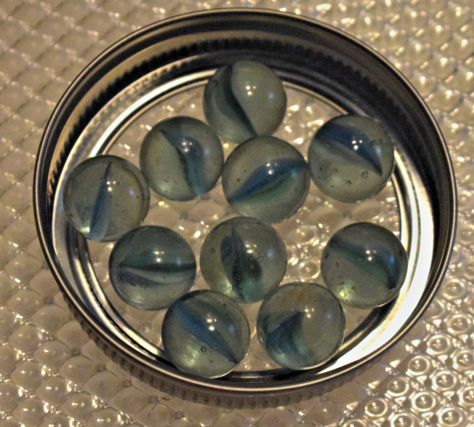 VINTAGE PELTIER CAT EYE BANANA AKRO AGATE POPEYE SWIRL PATCH MARBLES 60PCS