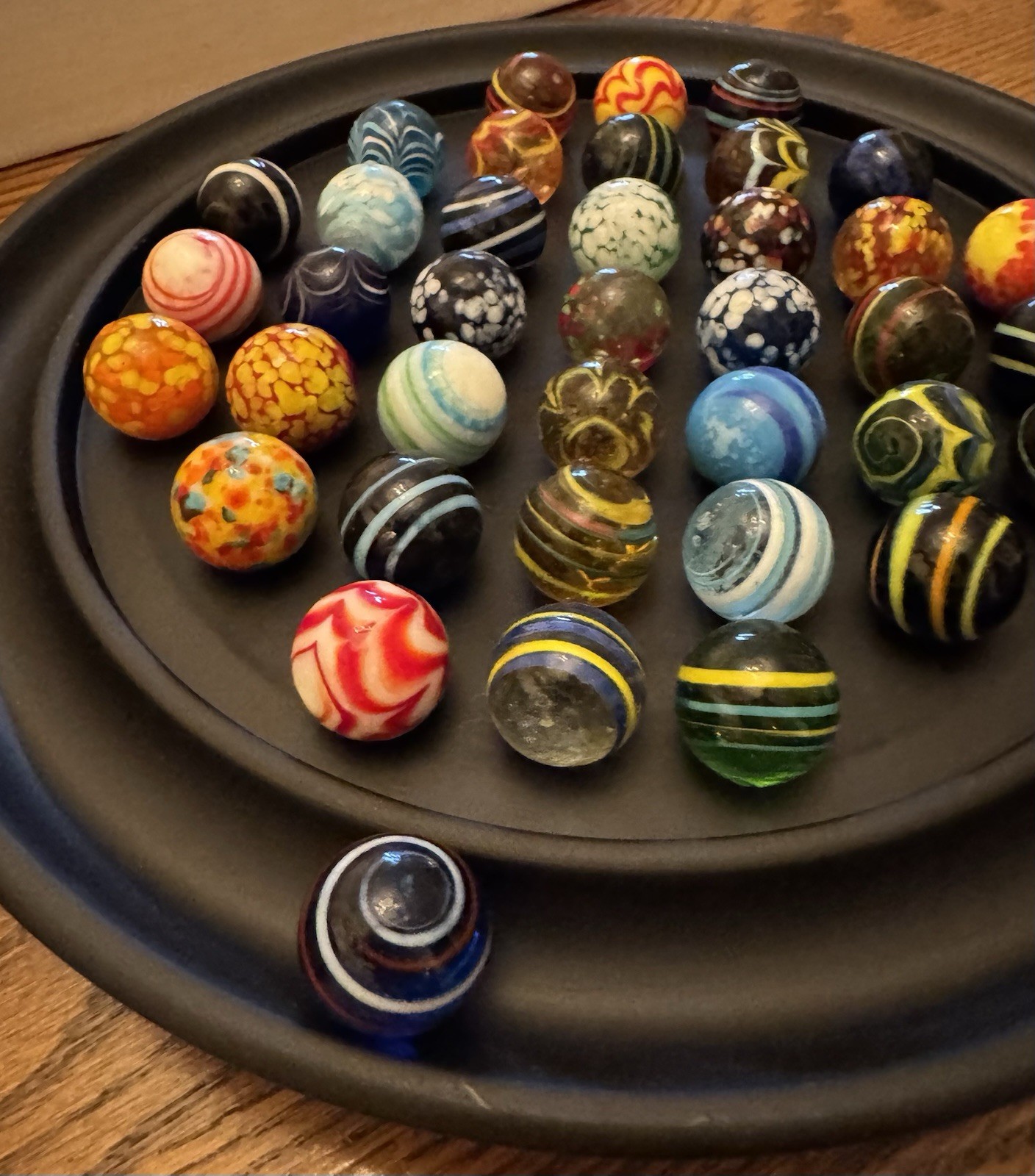 Solitaire Di Venezia Hand Blown Glass Marbles 38 w/Black Wood Base Board