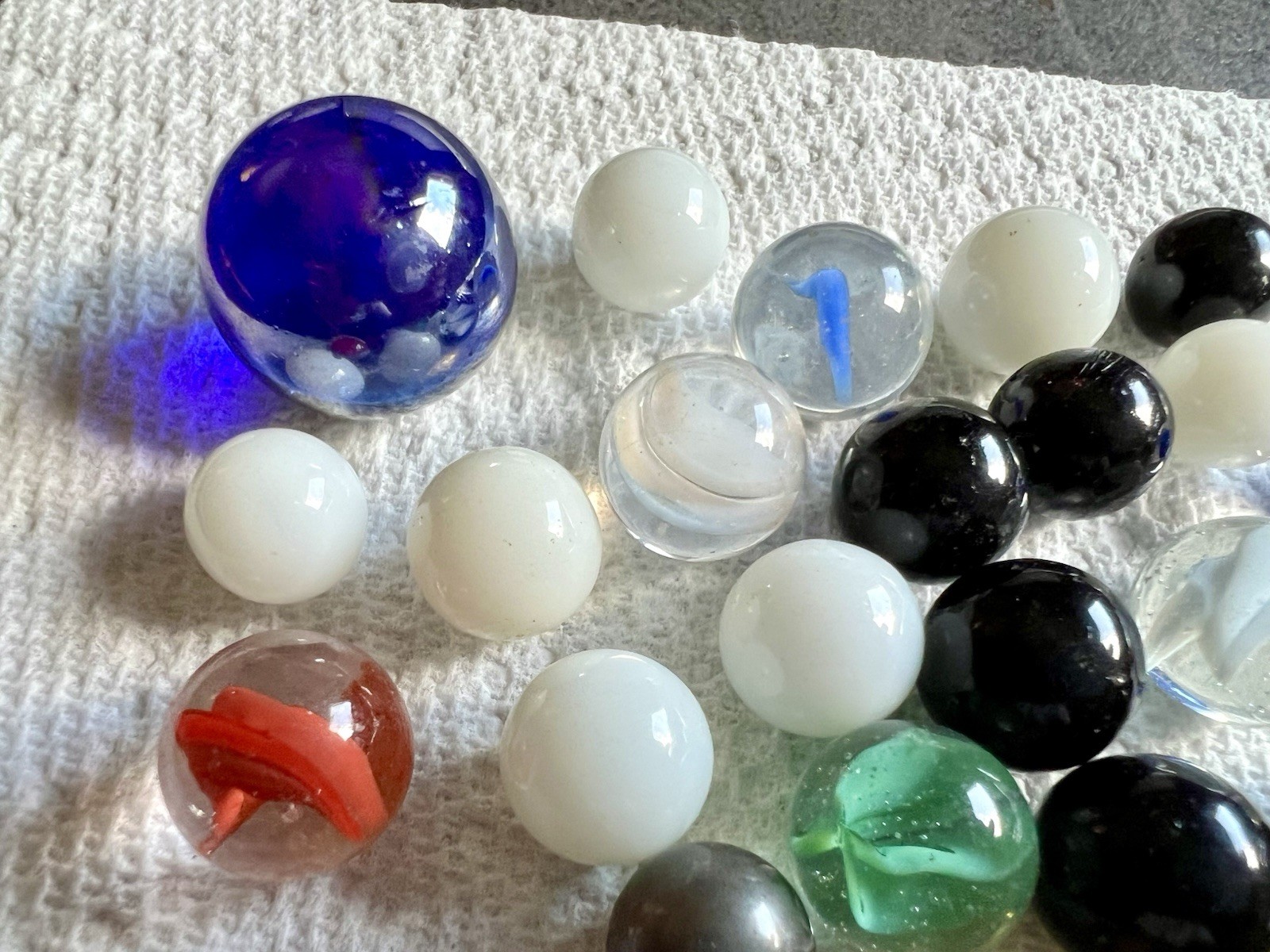 Antique & Vintage Marble Lot w/Cloth Bag Clay, Akro Agate ? Estate Find