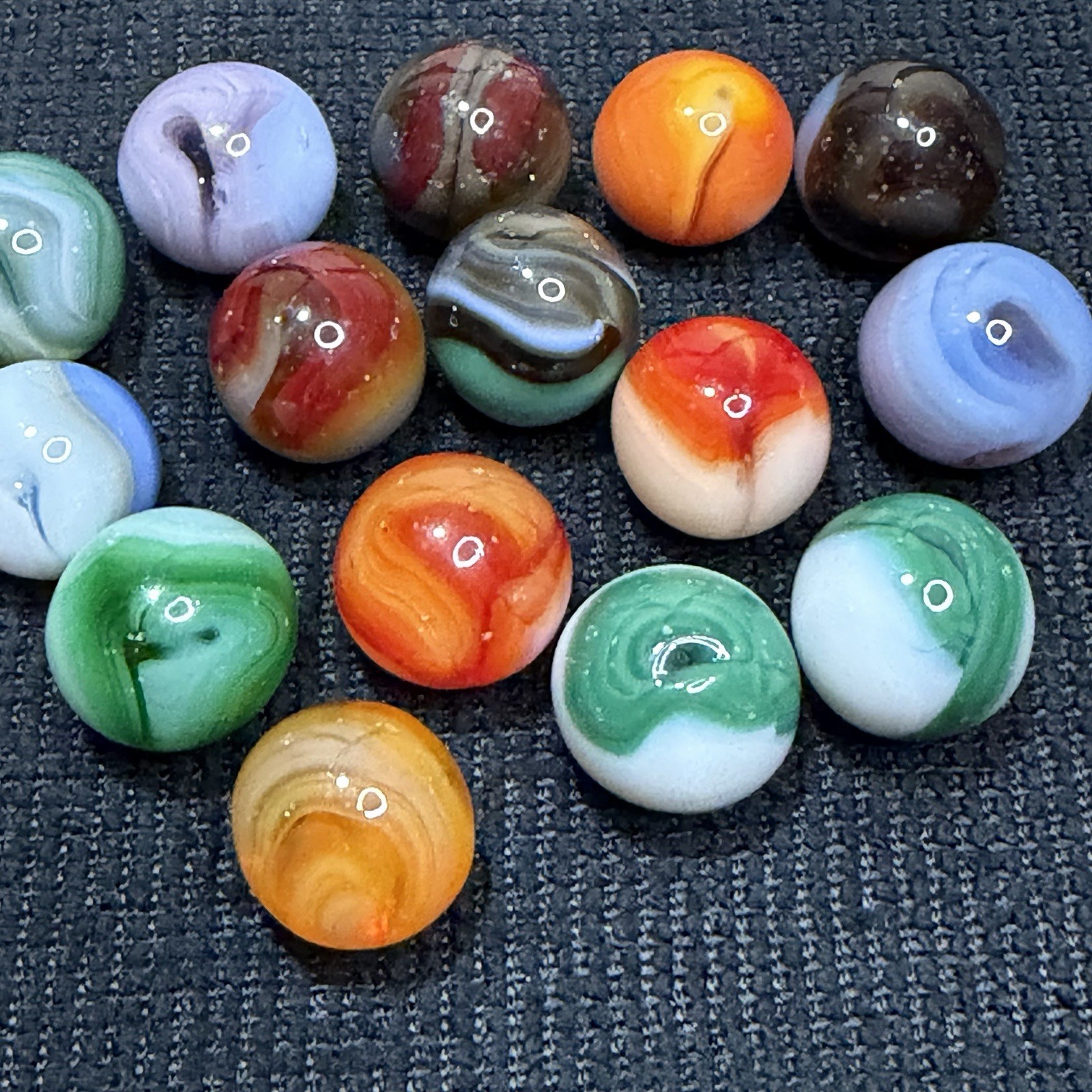 Jabo Classic Swirl Marbles Lot Of 15 Nm-Mint Some Glow Pastel Green Orange