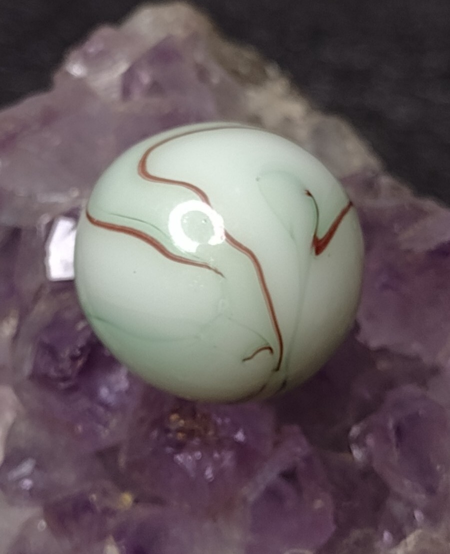 NM+ UV Tan & Green w/ Oxblood Swirl Alley Agate ? Old Glass Vintage Marbles .64″