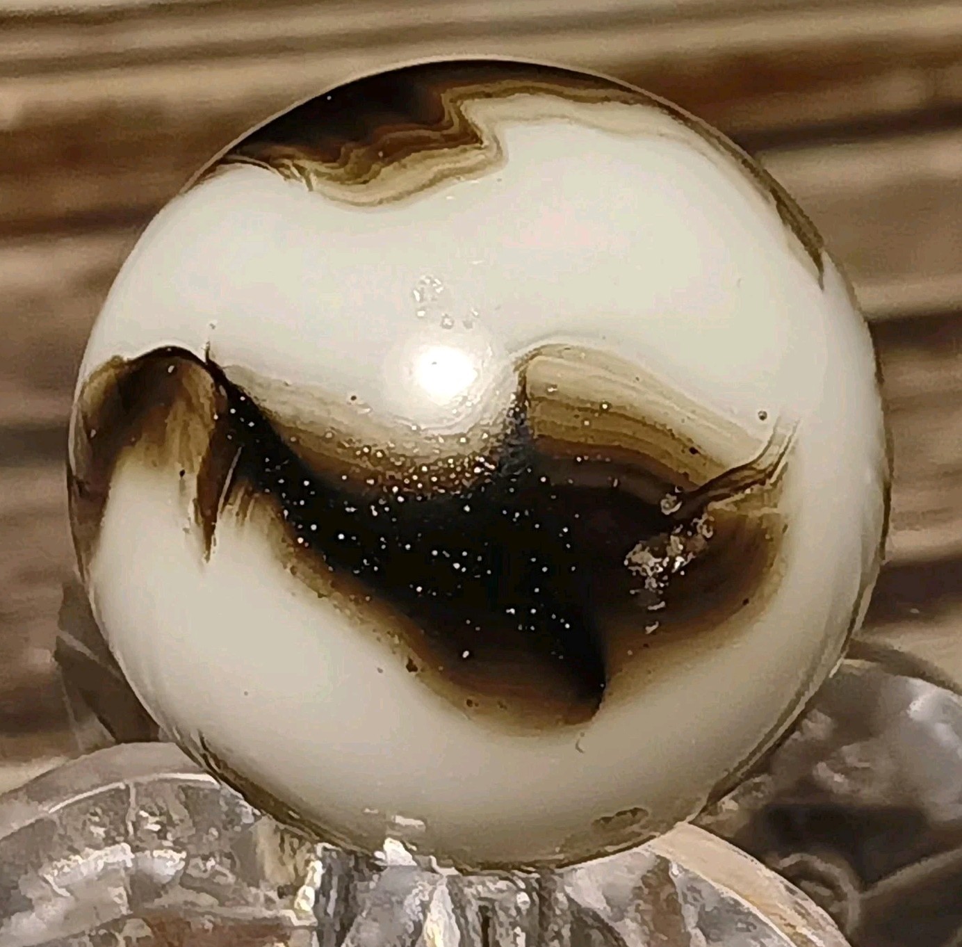 RARE PELTIER NLR ZEBRA MARBLE. W-GREEN AV. .66″ NM(+). UV ACTIVE. HTF