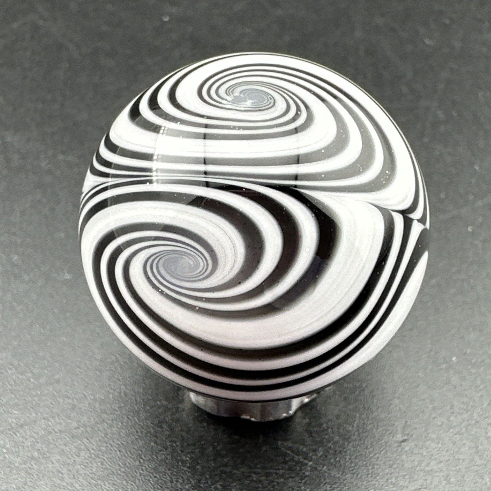 Contemporary Handmade Art Glass Marble 1.03″ Black & White Hypnotic Mirror MIB