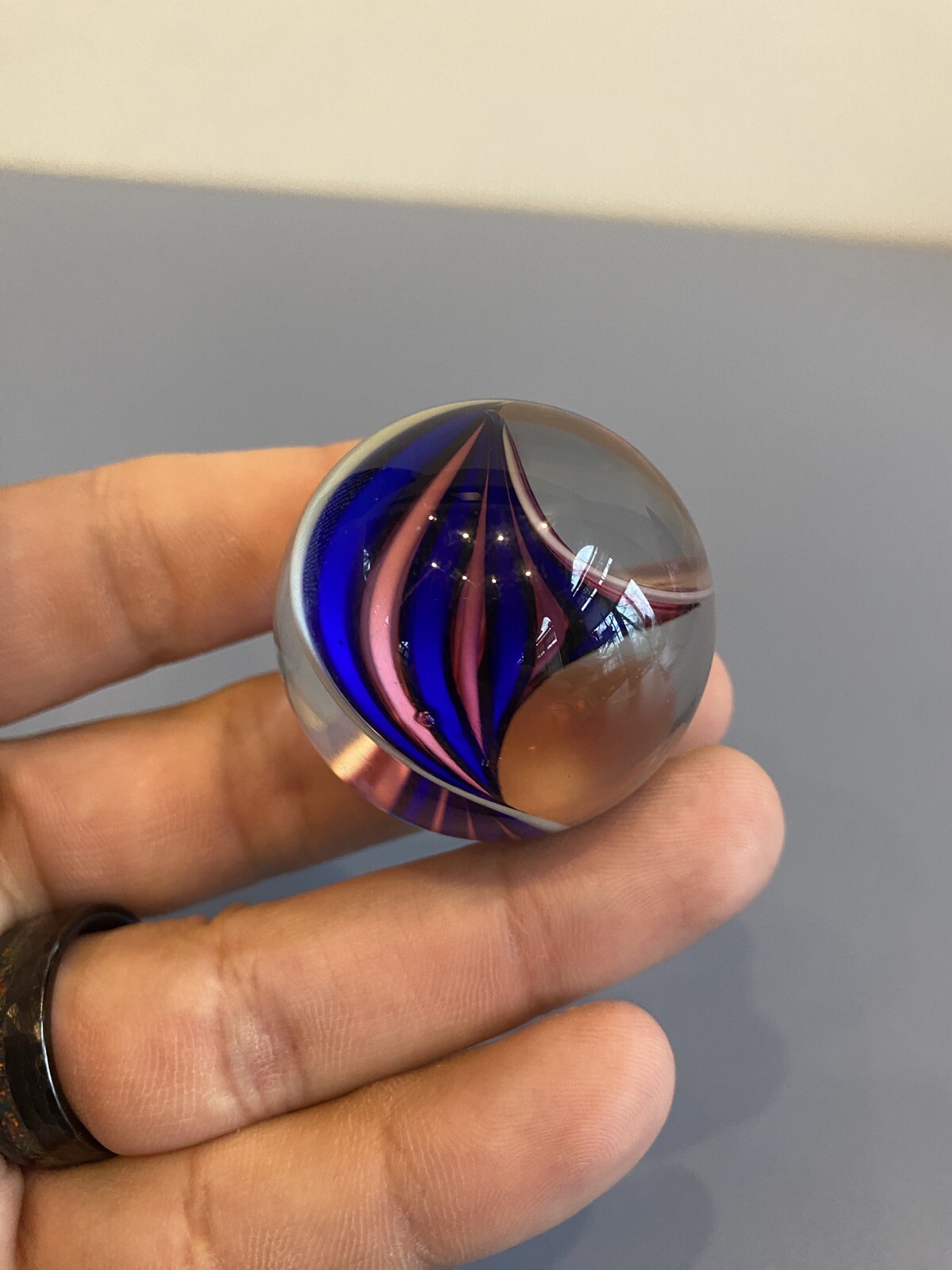 BEAUTIFUL Blue Pink & White Swirled Art Glass Marble W/Stand 1.5″