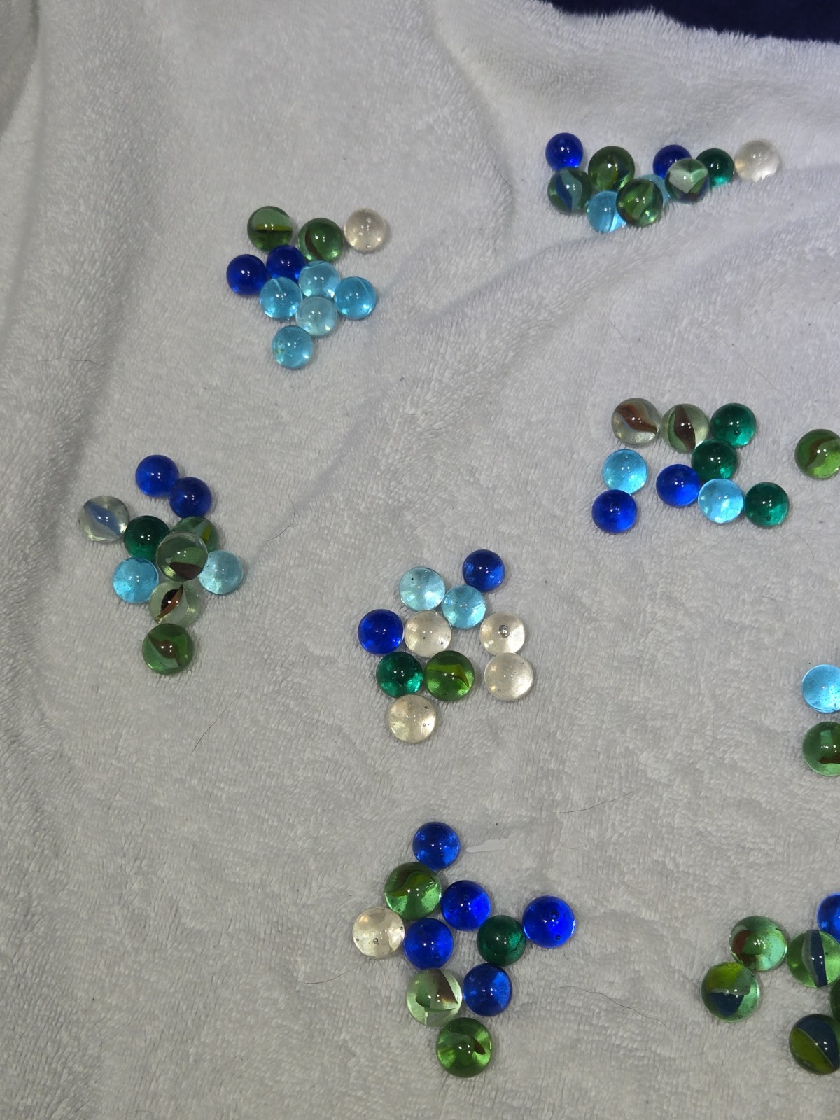 Vintage BOAC VC10 Toffee Tin & 109 Marbles | 70s 80s Cat’s Eyes Shooters Boulder