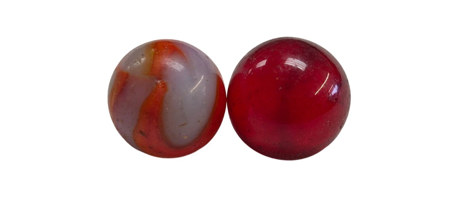 Vintage Glass Marbles – Red Single-Color & Swirl Pattern Collectibles