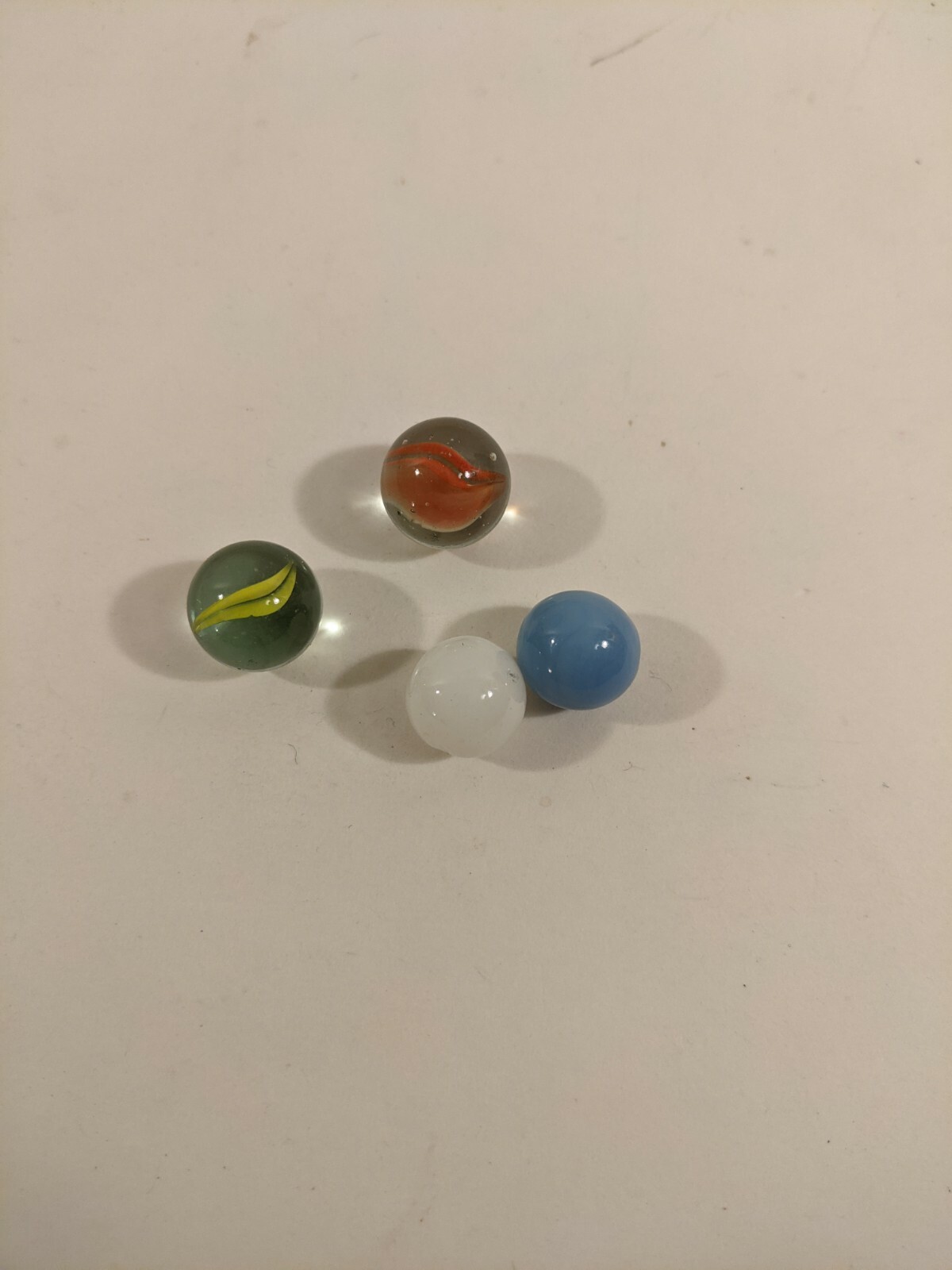 lot of 4 Vintage Glass Marble Transparent Swirl Cats Eye white yellow blue Opaqu