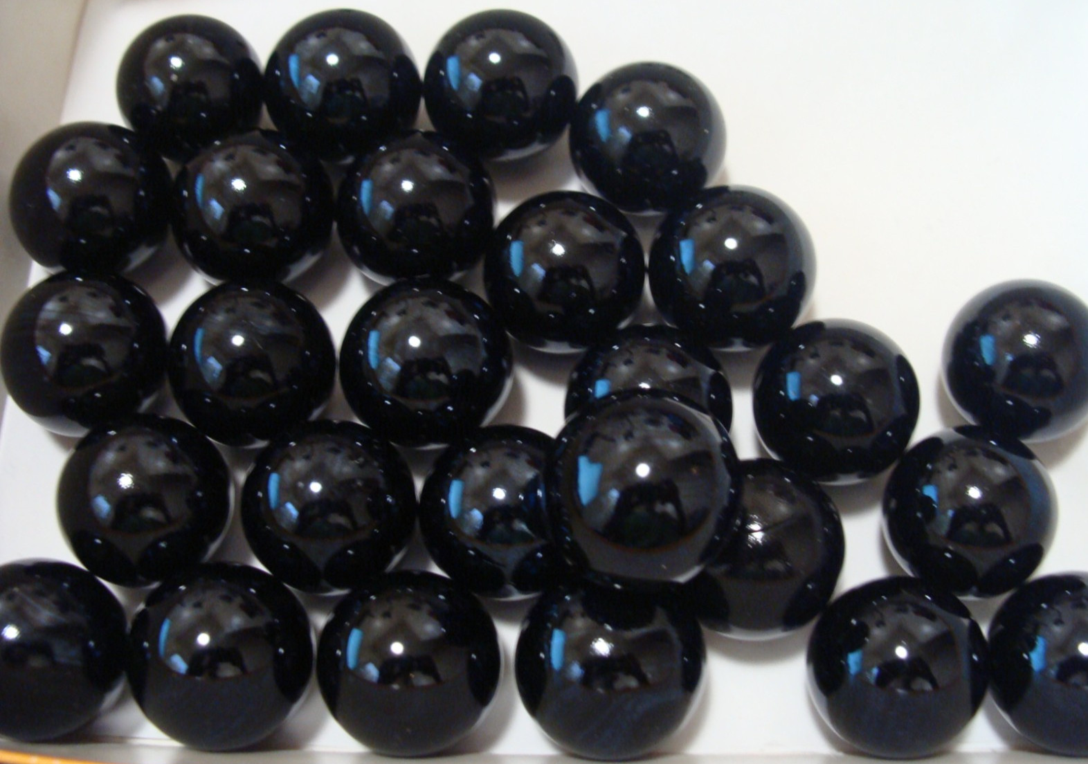 8 Vintage Marbles Master Marble Shooters 15/16 Beautiful Solid Black 1930s NOS