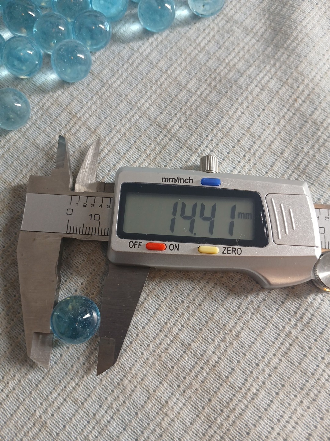 100 CHAMPION 5/8″ (+or -) Light Blue TRANSPARENT MARBLES $9.99 !!