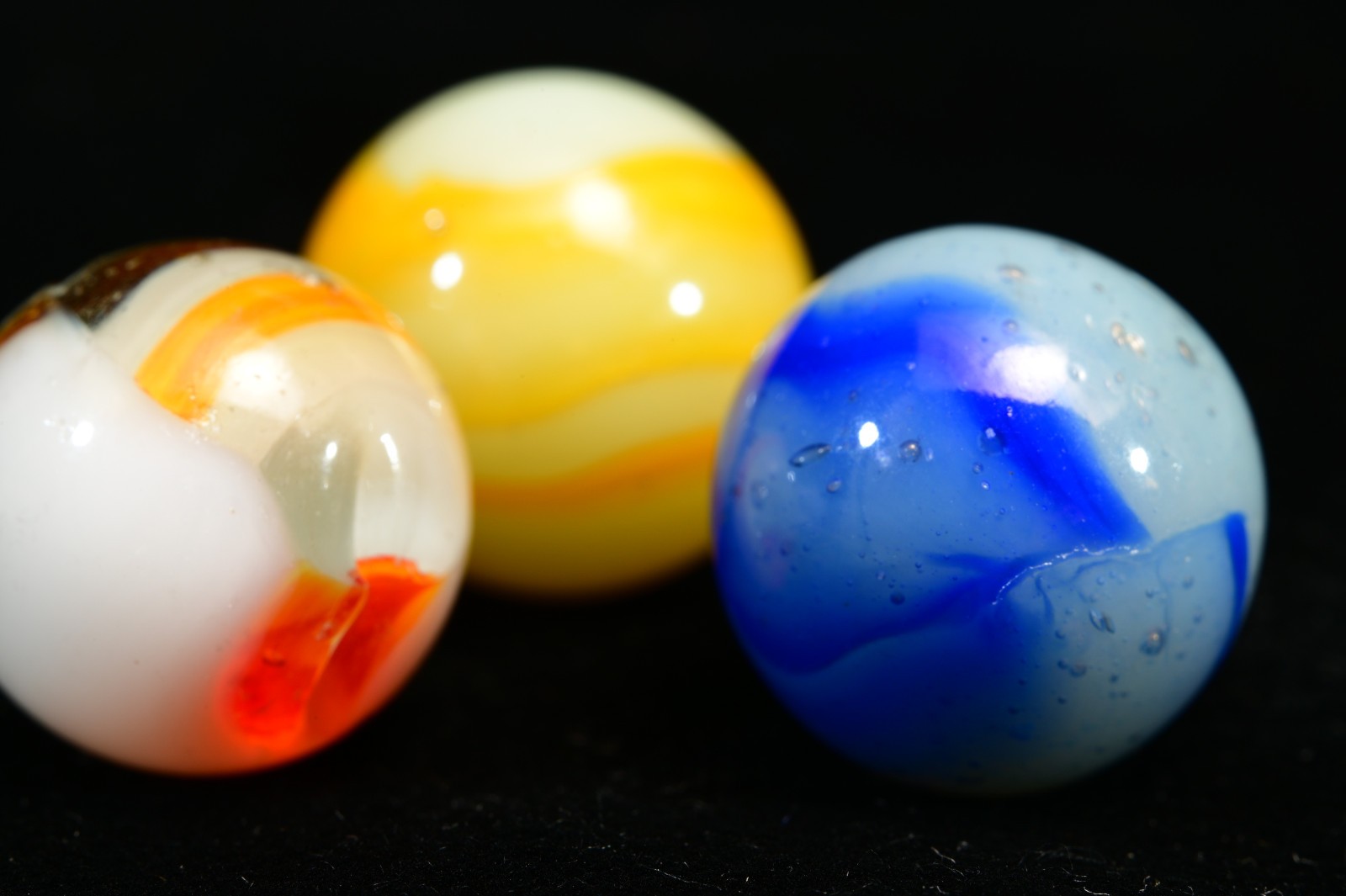 3 Vintage Peltier Rainbo Marbles Funky Colours Classic Styles, Multi-Mix 19/32”