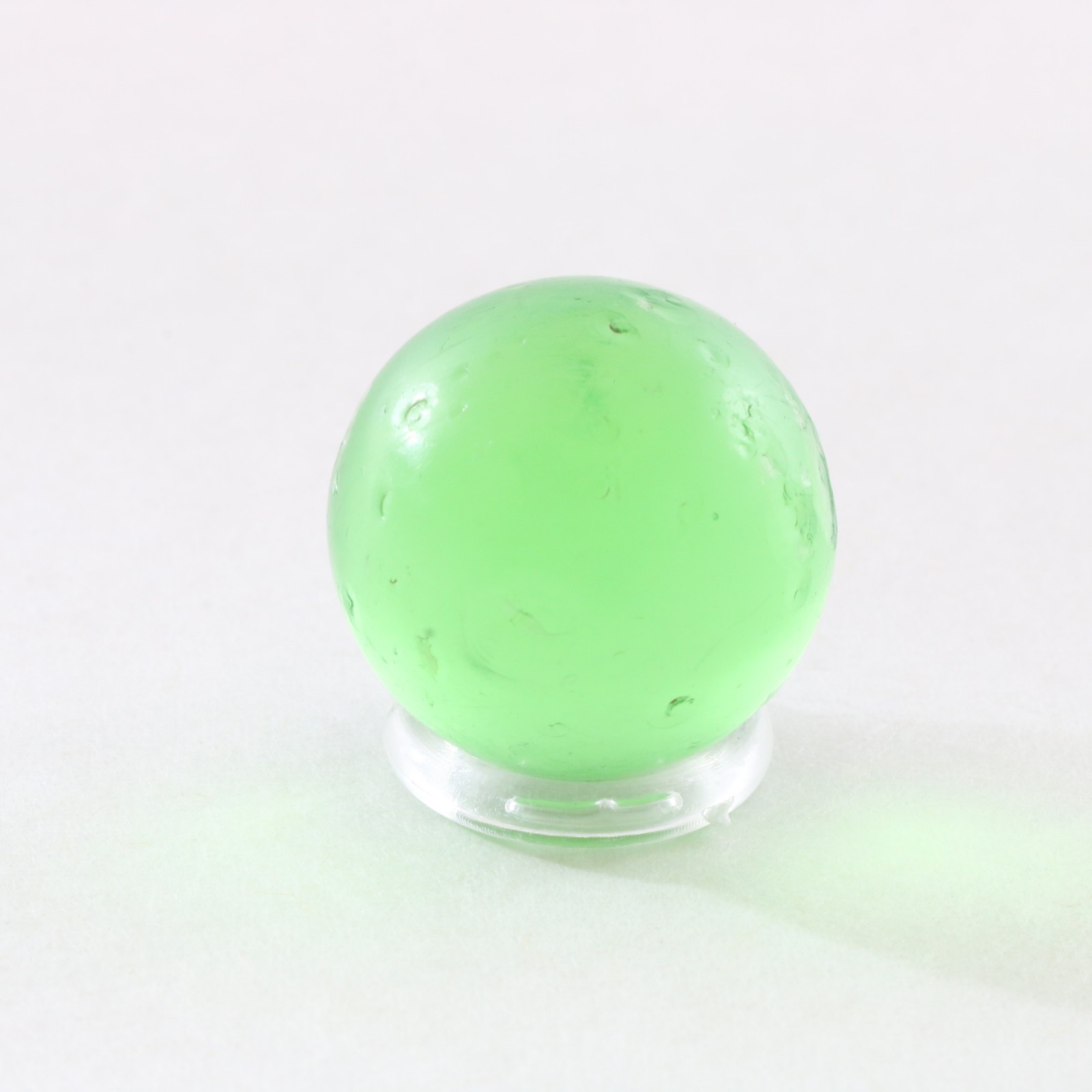 Vintage 13/16 UV Reactive Semi-translucent Glowing Green Glass Marble