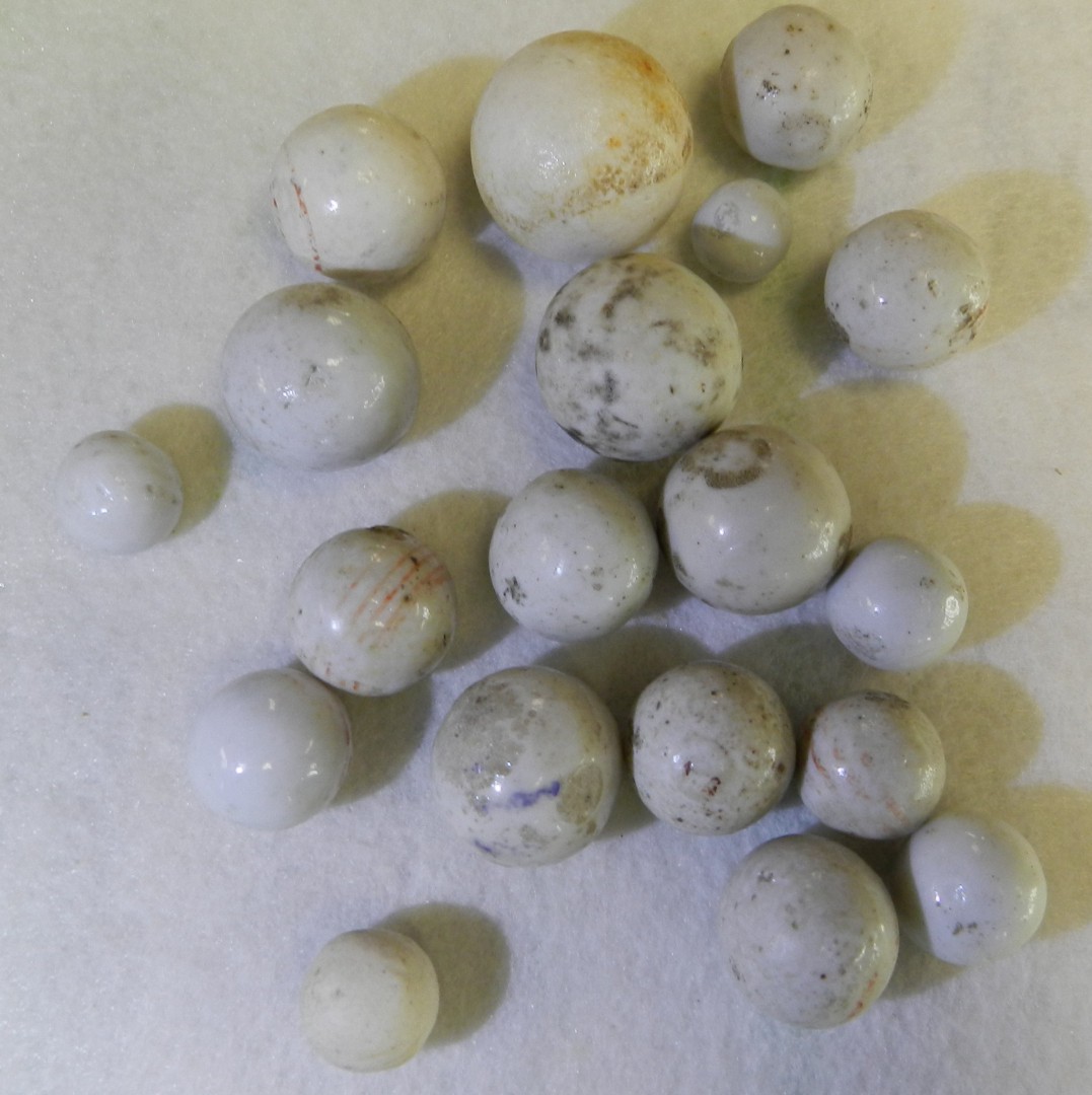 #20921m Vintage Group of Old Clay or China Marbles .48 to 1.01 In