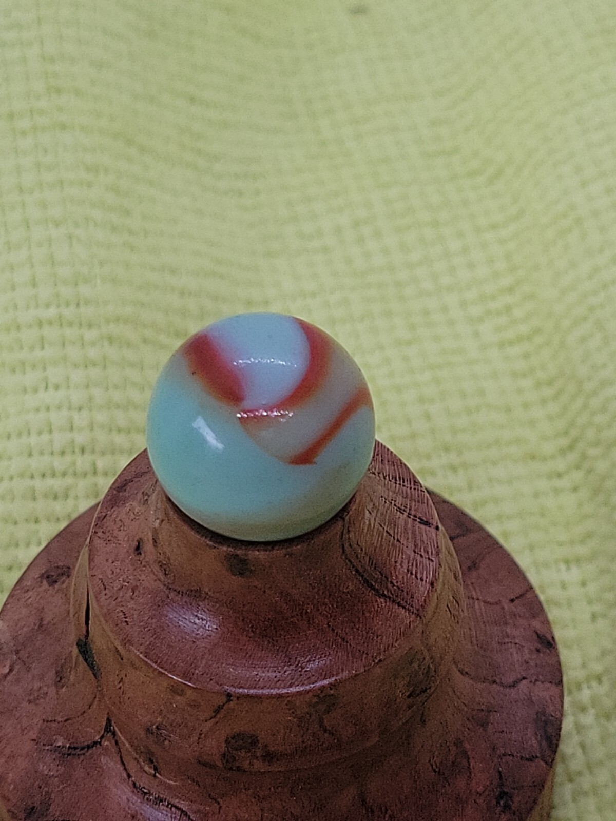 A28•5~Vintage Peltier Pistachio Base Marble 5/8” Near Mint + Condition