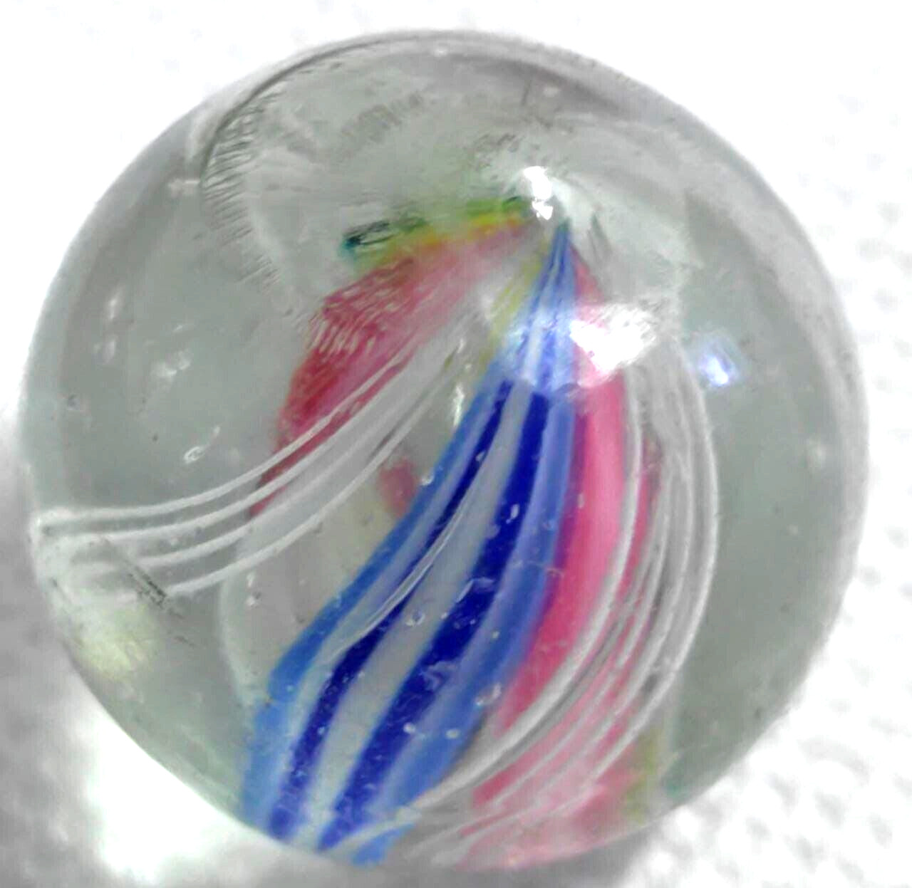 TOY 2 MARBLE peppermint ribbon 4 divided core , caged 4 panel sequence threads