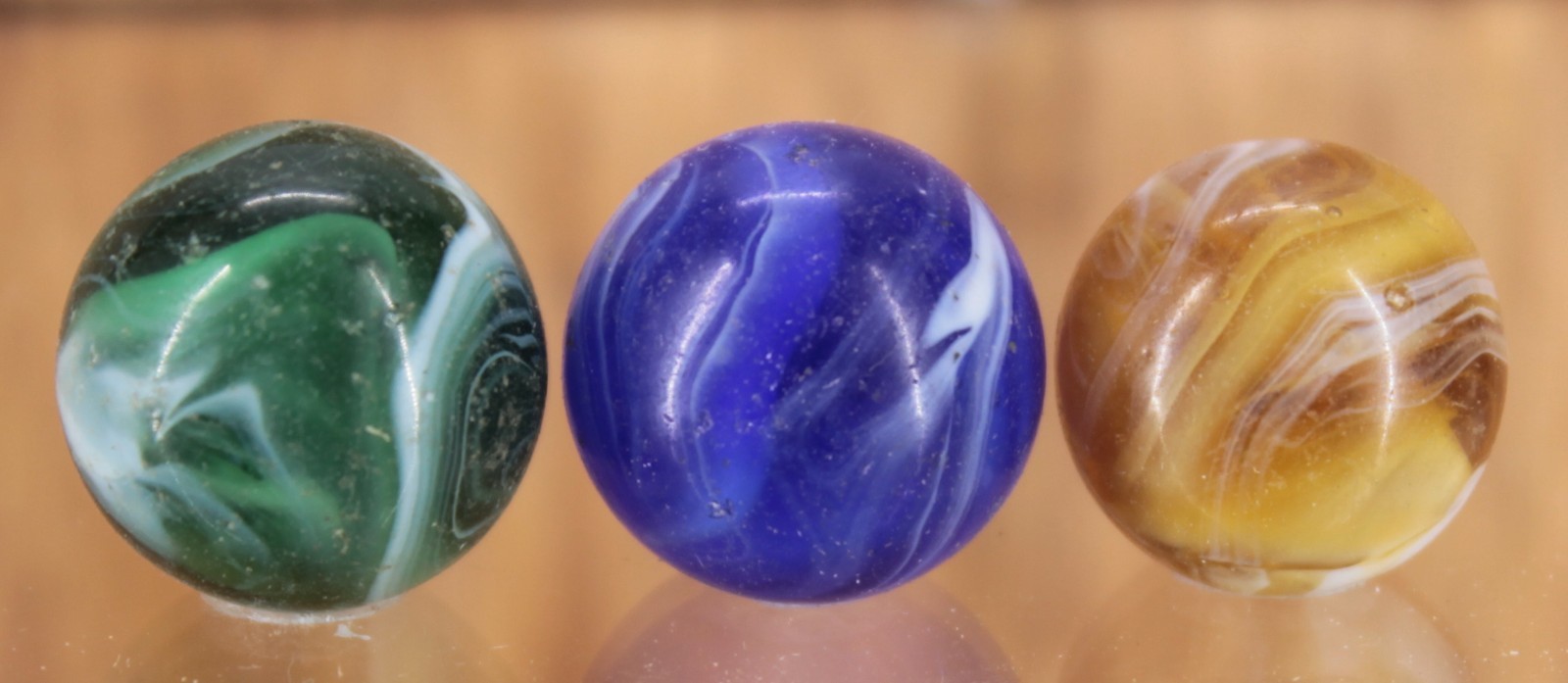 3 Vintage Akro Agate Peltier Christensen Glass MARBLES 0.7”x2 .69″X1