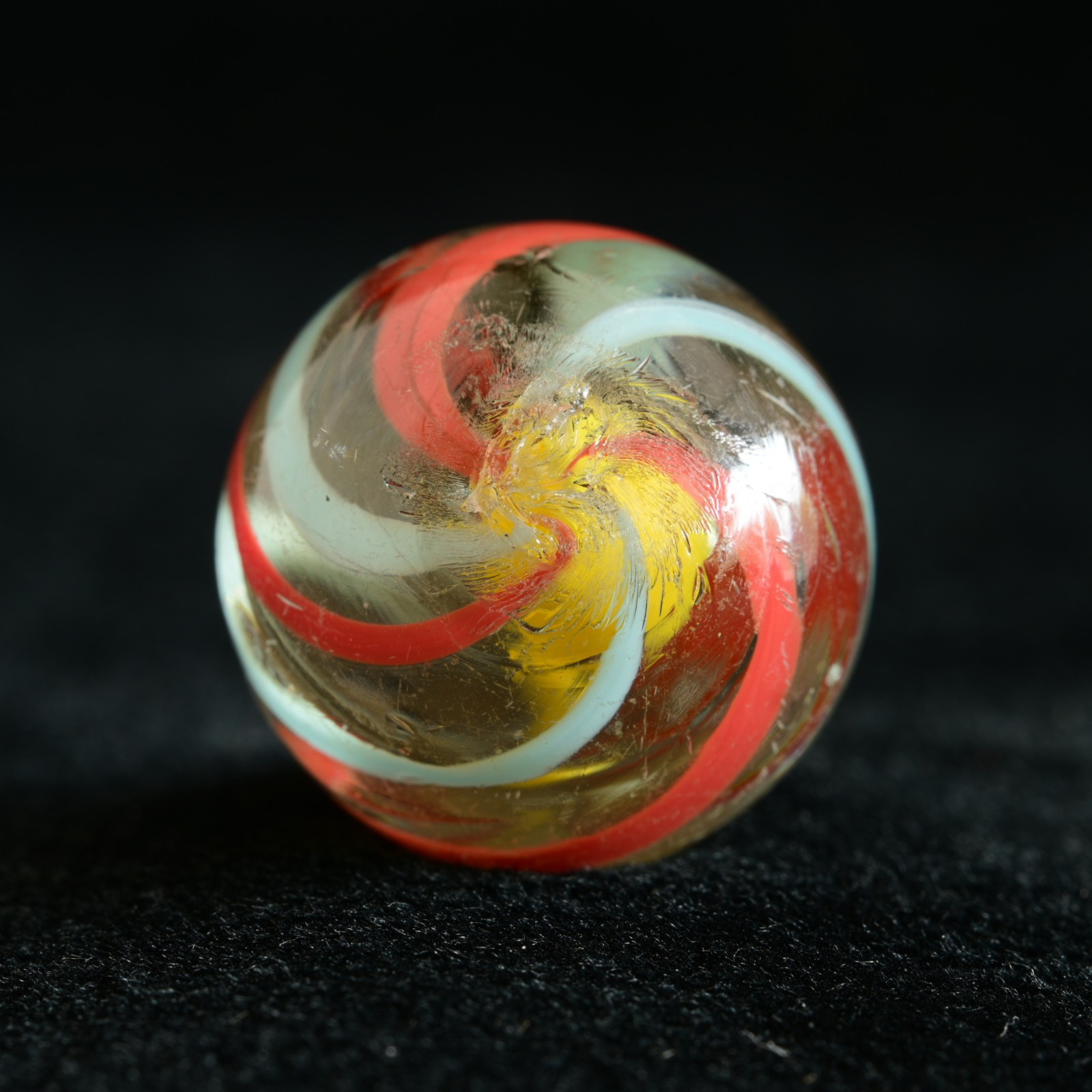 Solid Core German Handmade Antique Marble Zingy Lemon Contrast 17.4mm 21/32”