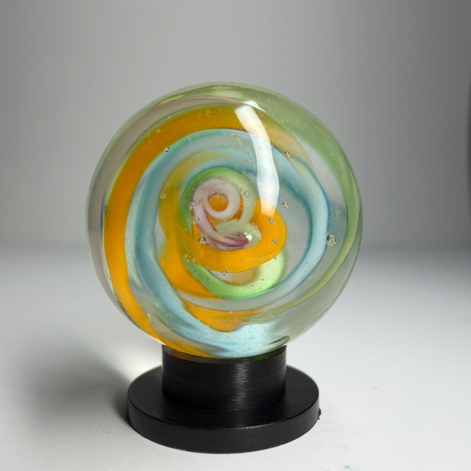 22mm AI Helix SWIRL Ribbon Handmade art glass Marble 7/8″ SHOOTER + Stand