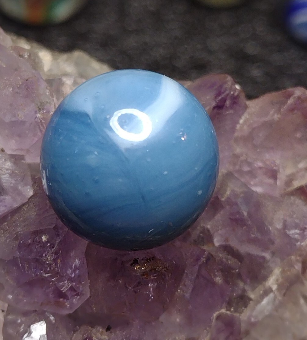 NM+ Opal – Unique Blue &🔥 White – Peltier Glass – Rainbo Vintage MARBLES .61″